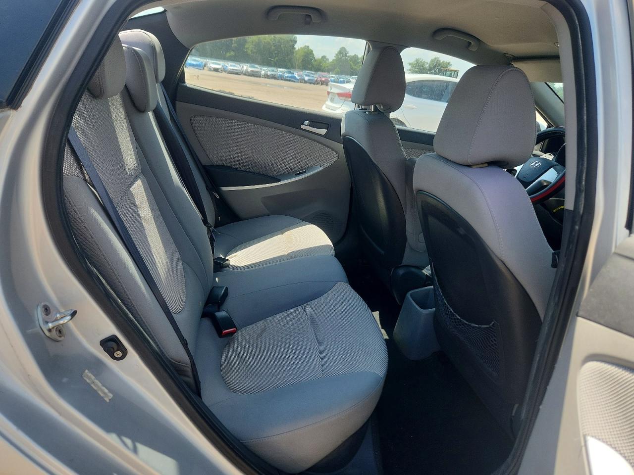 2012 Hyundai Accent Gls Серебряный vin: KMHCT4AE5CU202945