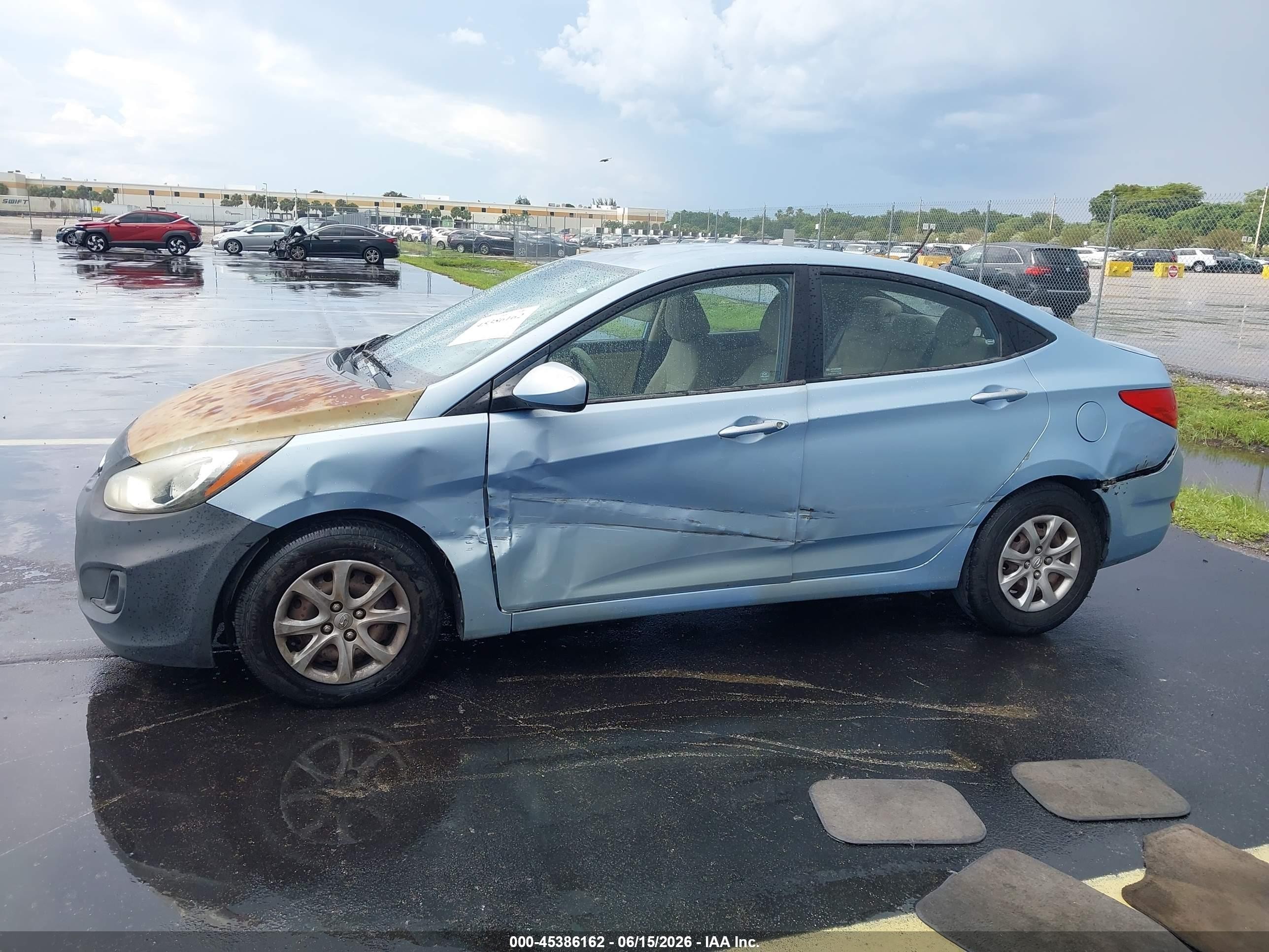 2012 Hyundai Accent Gls Серый vin: KMHCT4AE5CU242037
