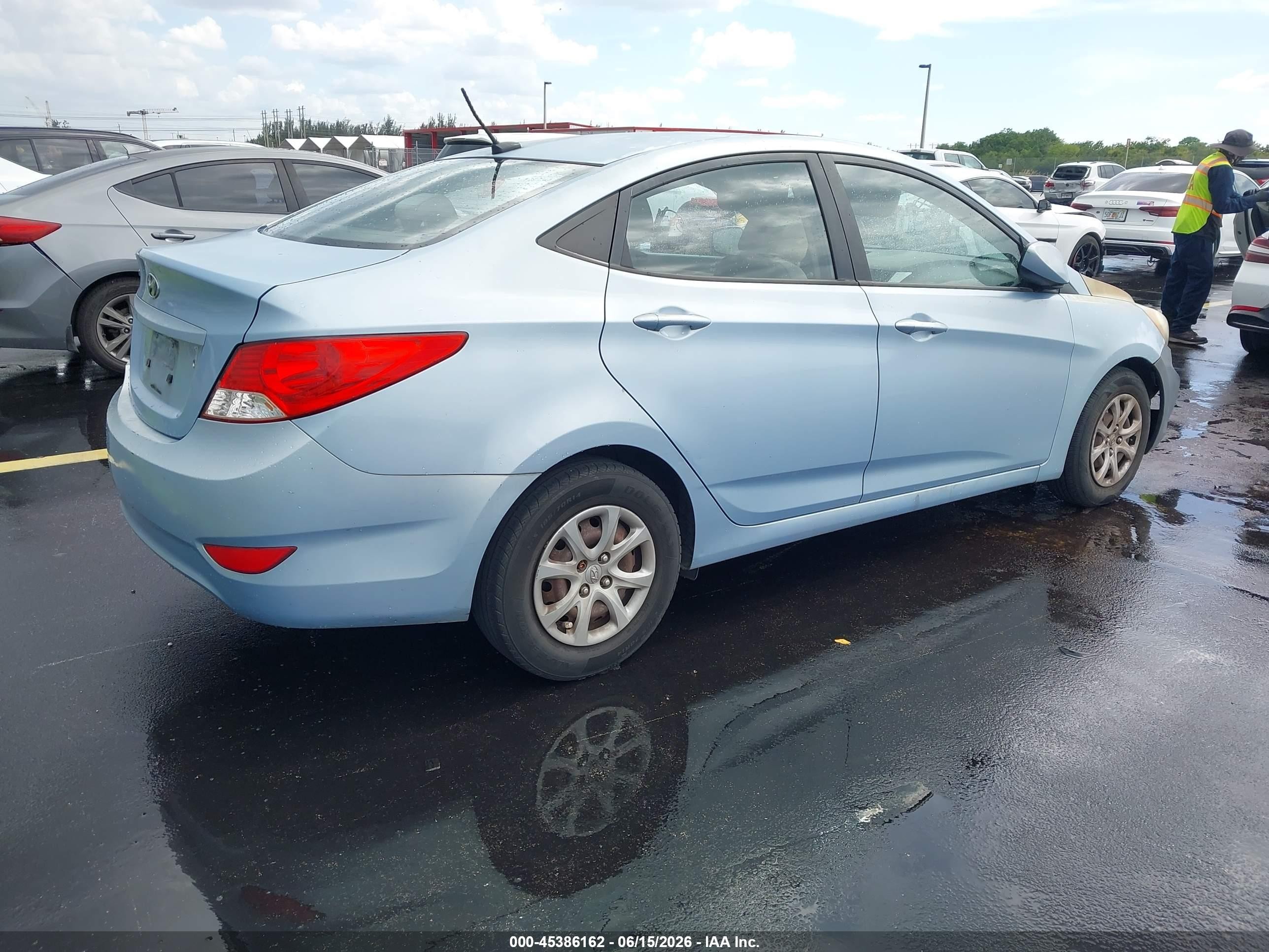 2012 Hyundai Accent Gls Серый vin: KMHCT4AE5CU242037