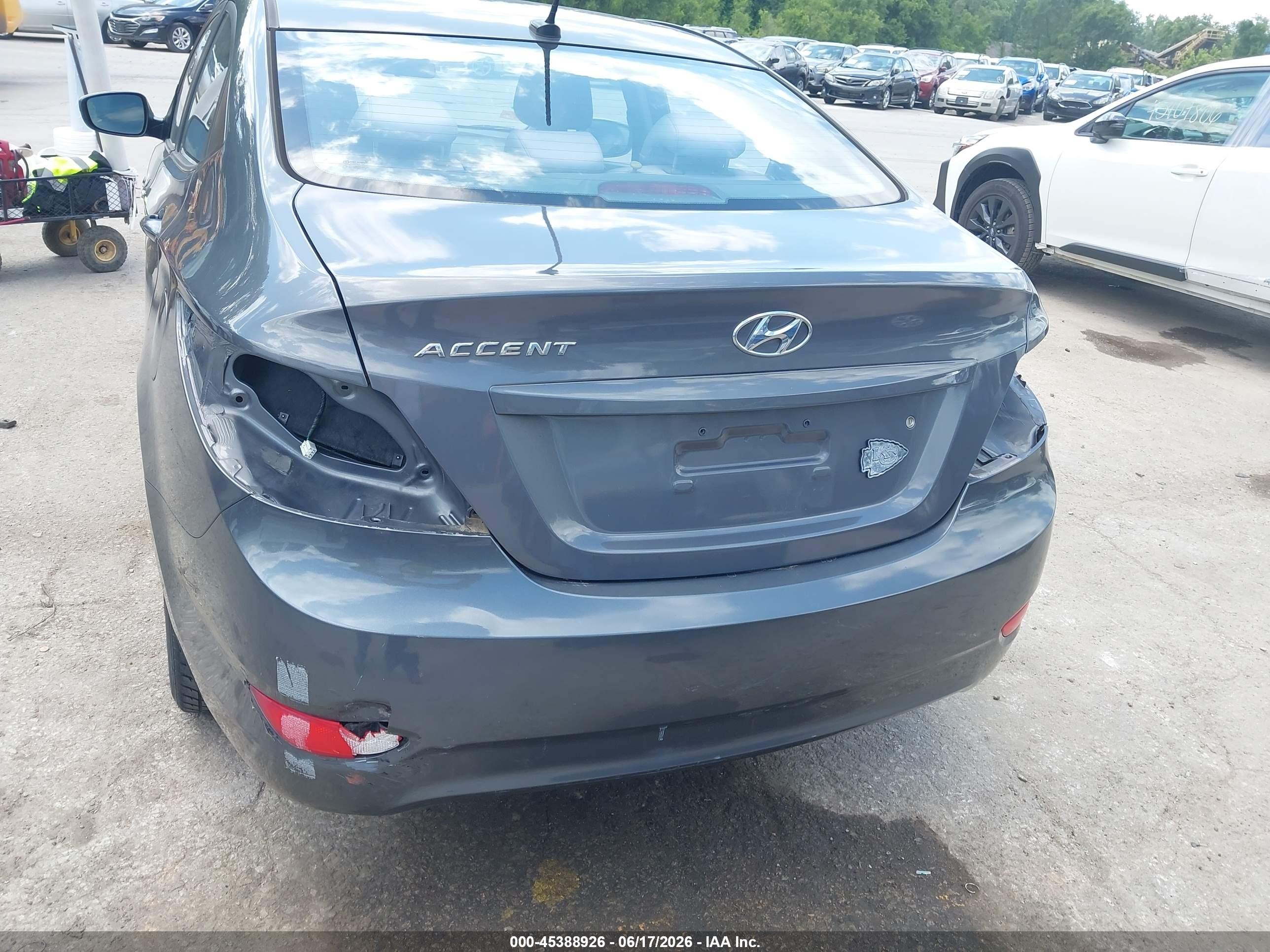 2012 Hyundai Accent Gls Gray vin: KMHCT4AE5CU253622