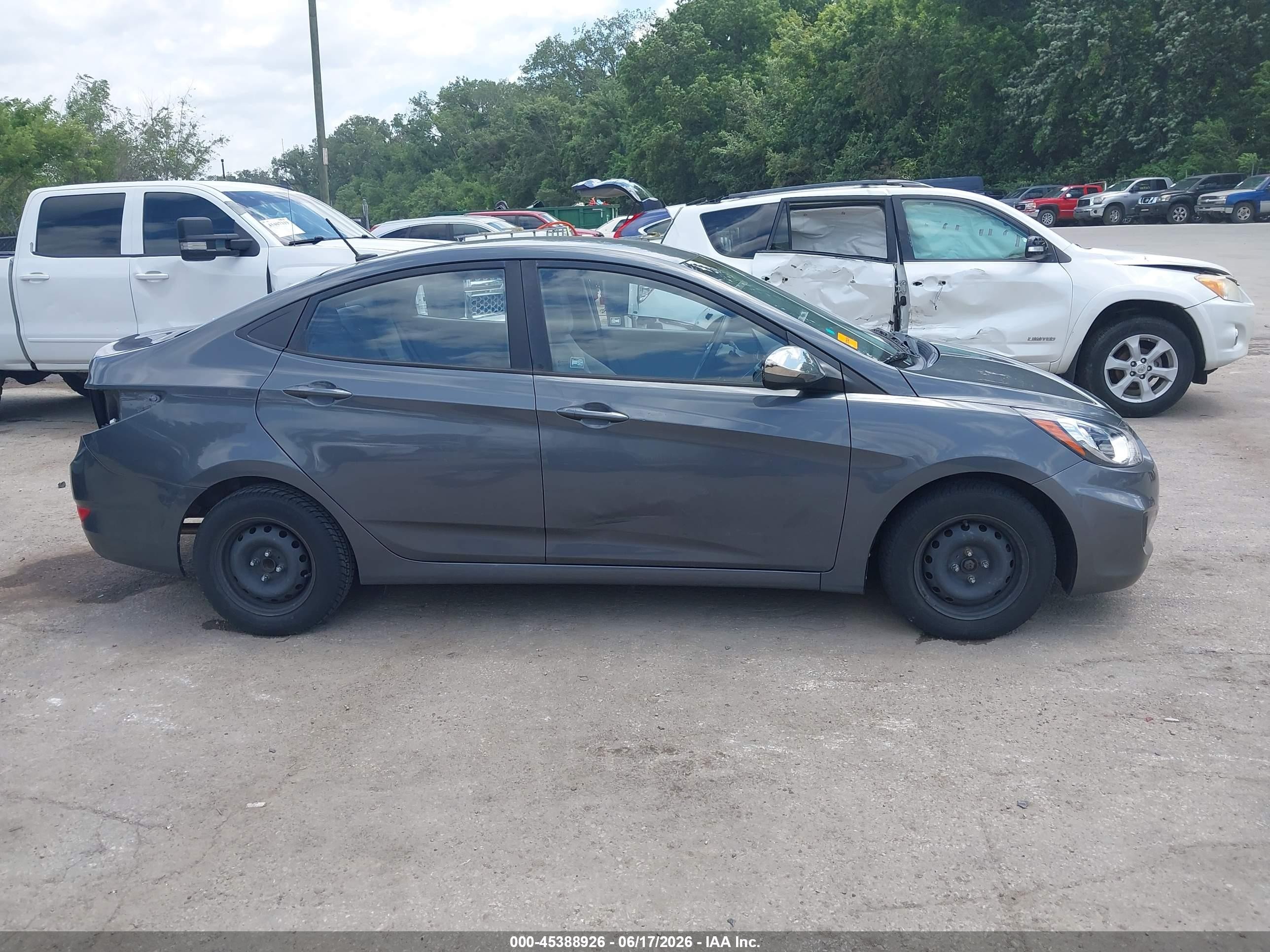 2012 Hyundai Accent Gls Gray vin: KMHCT4AE5CU253622