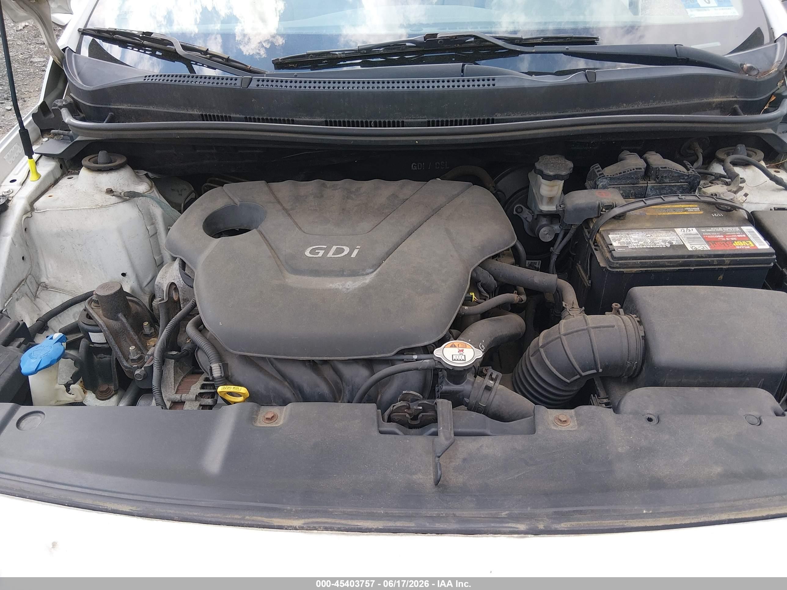 2012 Hyundai Accent Gls White vin: KMHCT4AE5CU261686