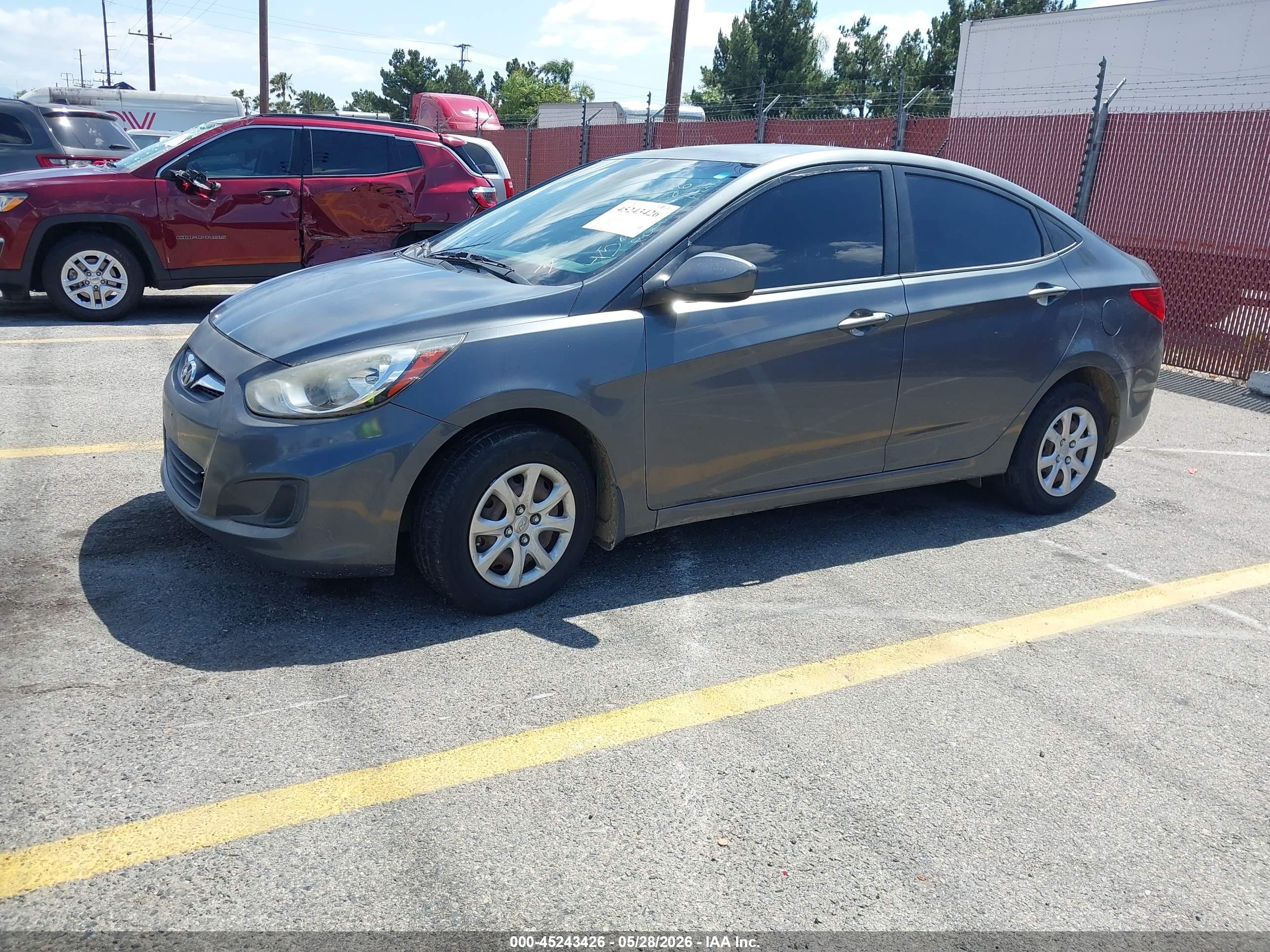 2013 Hyundai Accent Gls Blue vin: KMHCT4AE5DU281972