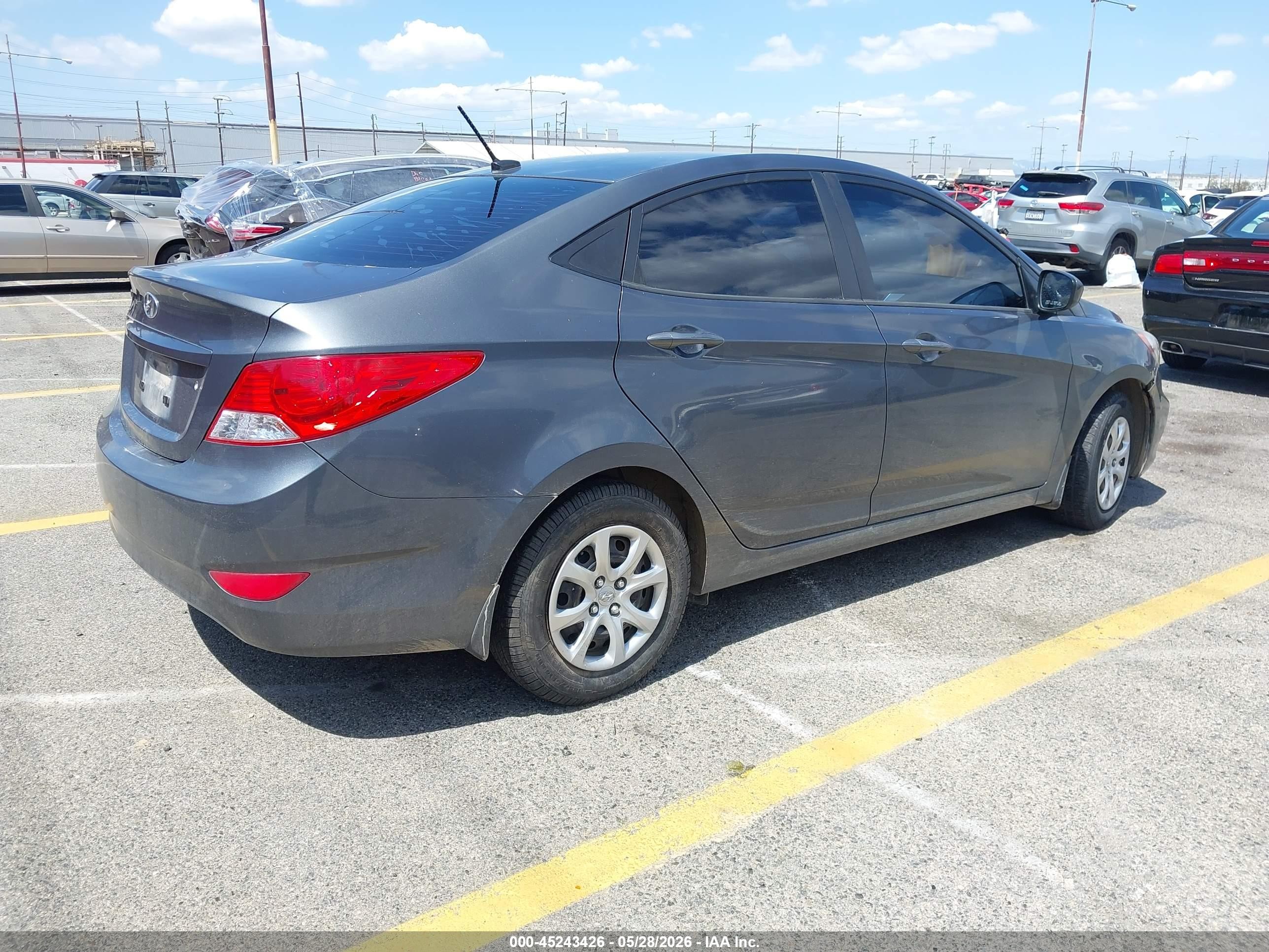 2013 Hyundai Accent Gls Blue vin: KMHCT4AE5DU281972