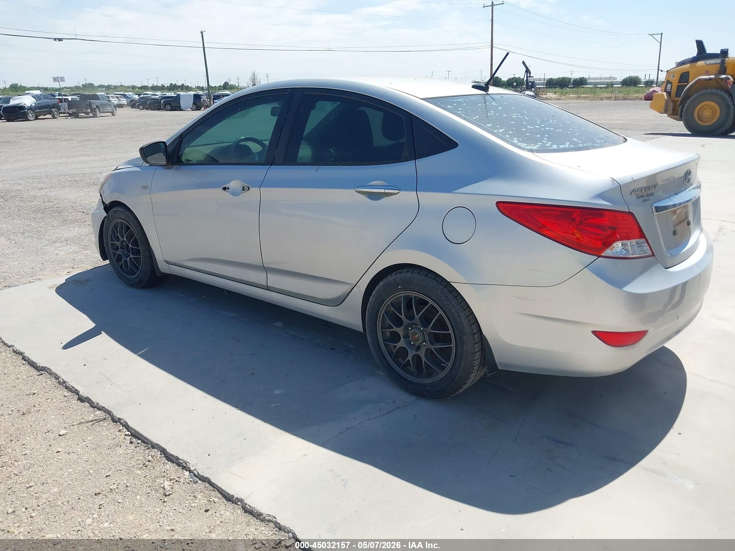 2013 Hyundai Accent Gls Silver vin: KMHCT4AE5DU305199