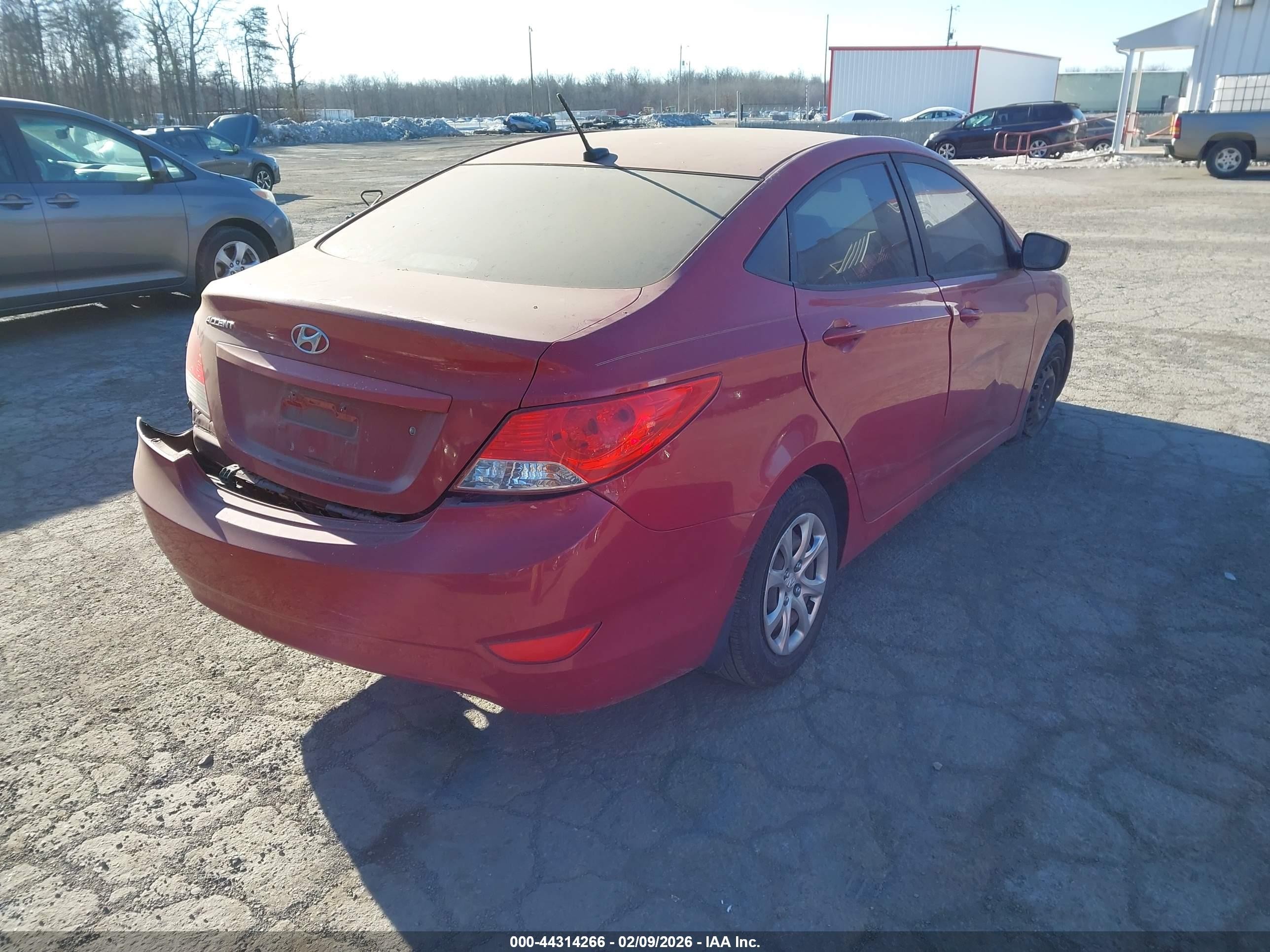 2013 Hyundai Accent Gls Red vin: KMHCT4AE5DU305509