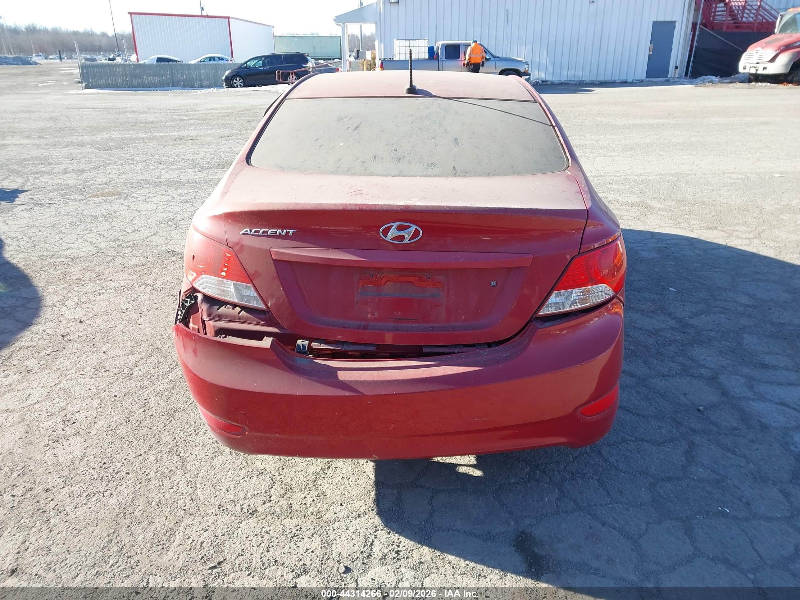 2013 Hyundai Accent Gls Red vin: KMHCT4AE5DU305509