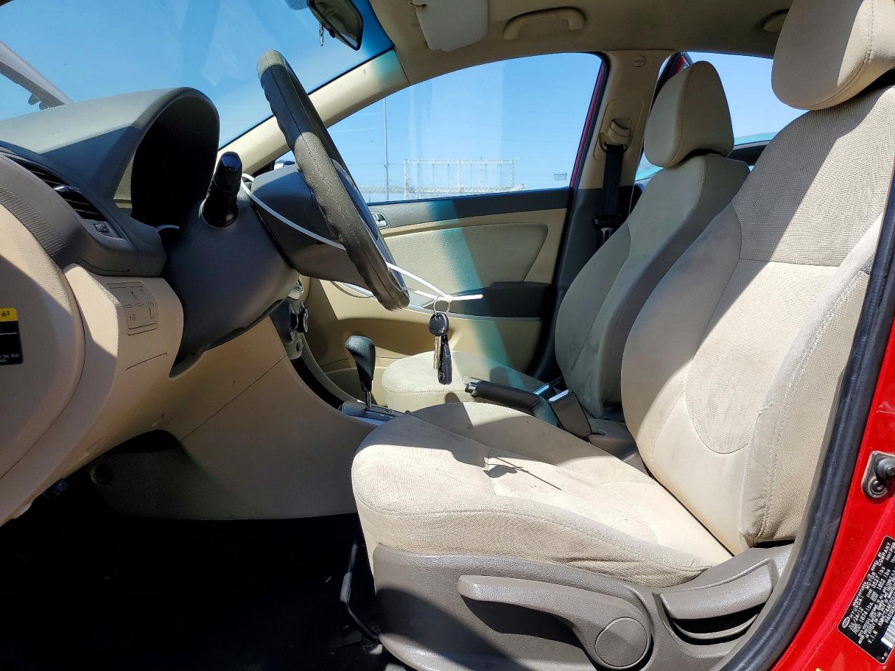 2013 Hyundai Accent Gls Red vin: KMHCT4AE5DU334878