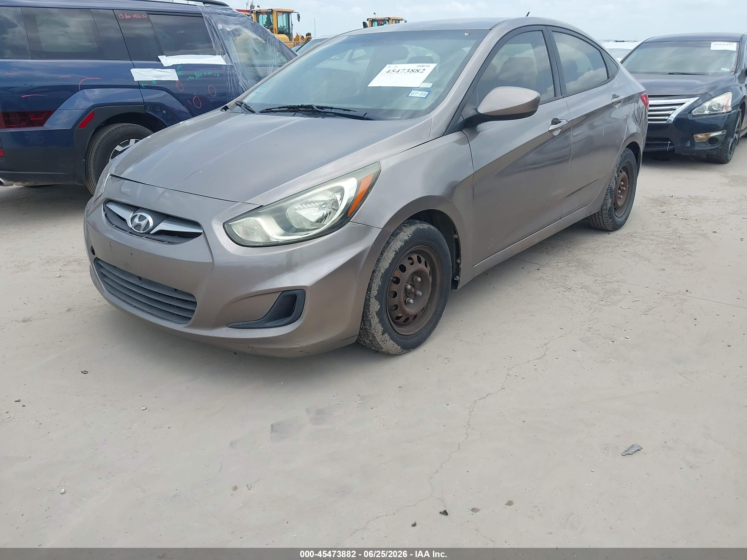 2013 Hyundai Accent Gls Brown vin: KMHCT4AE5DU347081