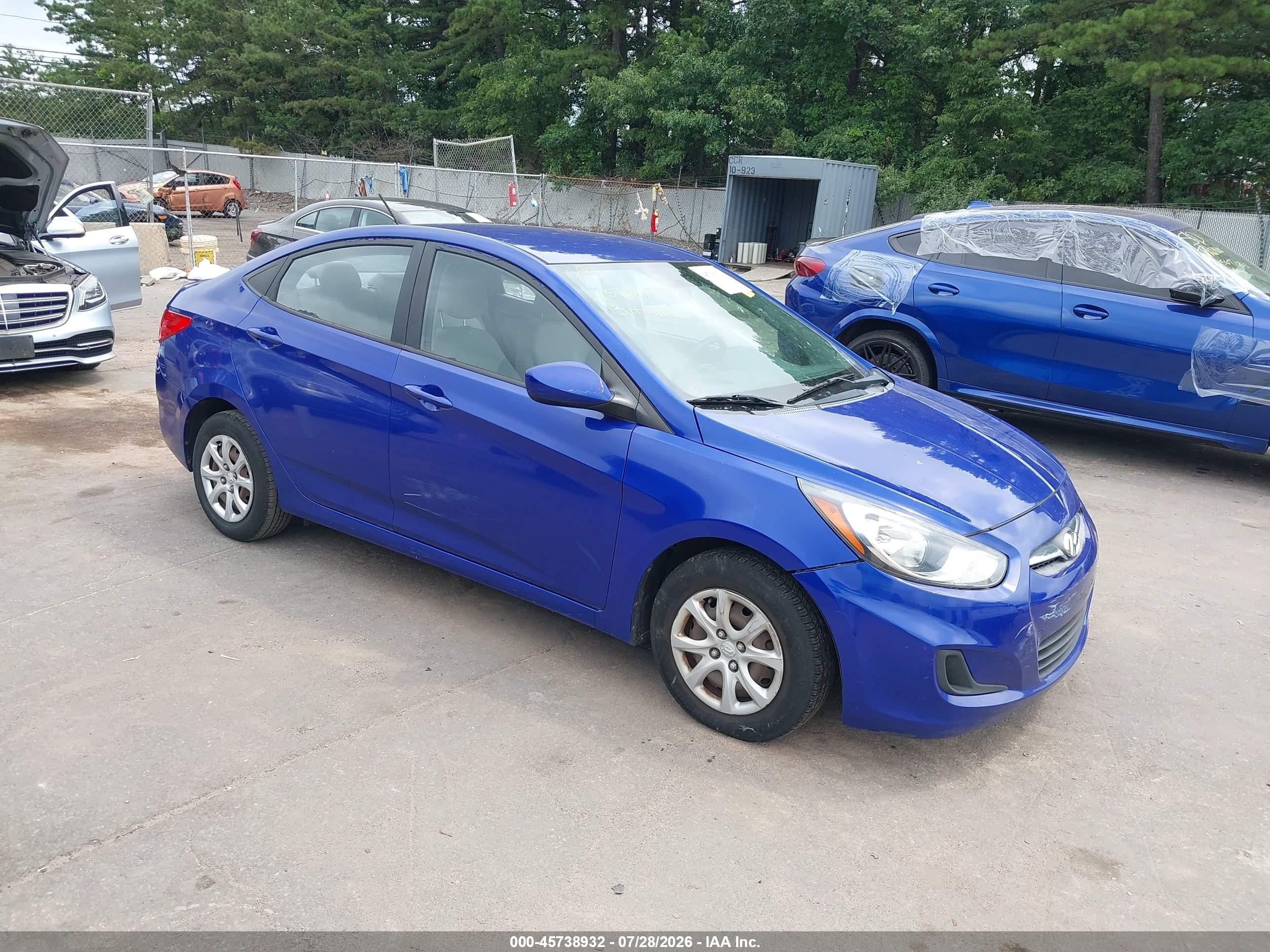 2013 Hyundai Accent Gls Blue vin: KMHCT4AE5DU469472