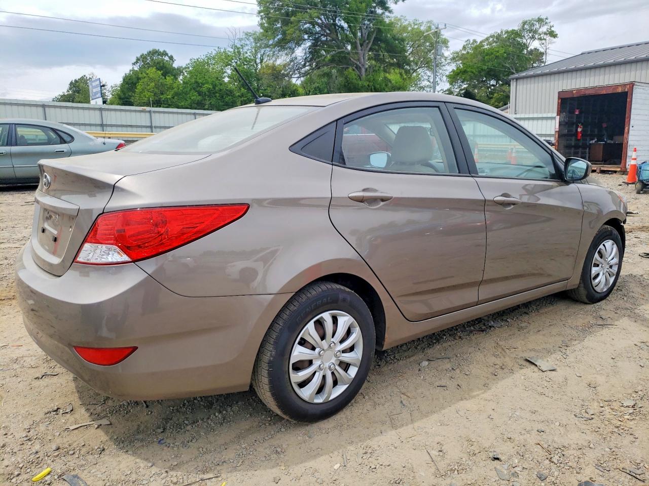 2013 Hyundai Accent Gls Tan vin: KMHCT4AE5DU486935