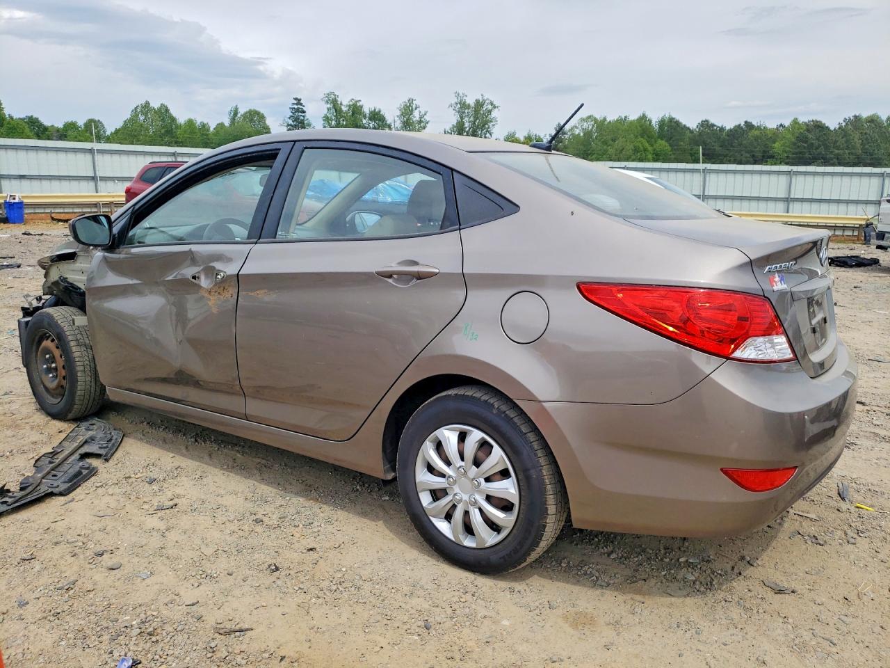 2013 Hyundai Accent Gls Tan vin: KMHCT4AE5DU486935