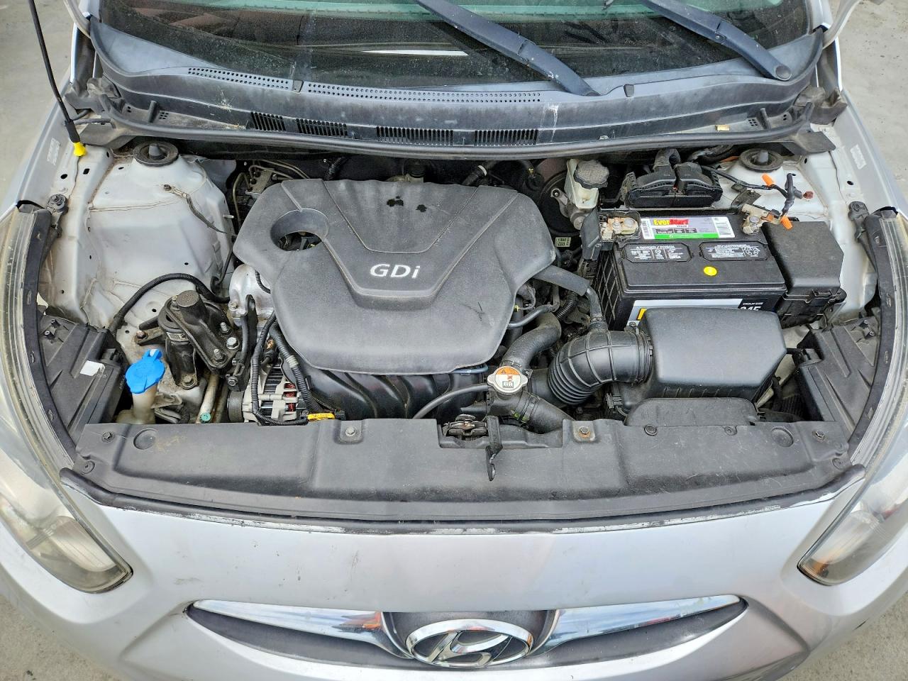 2013 Hyundai Accent Gls Silver vin: KMHCT4AE5DU501837