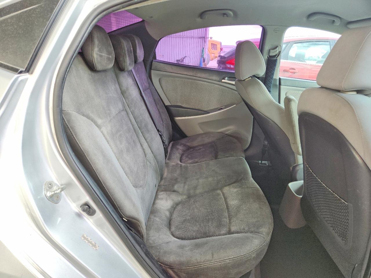 2013 Hyundai Accent Gls Silver vin: KMHCT4AE5DU501837