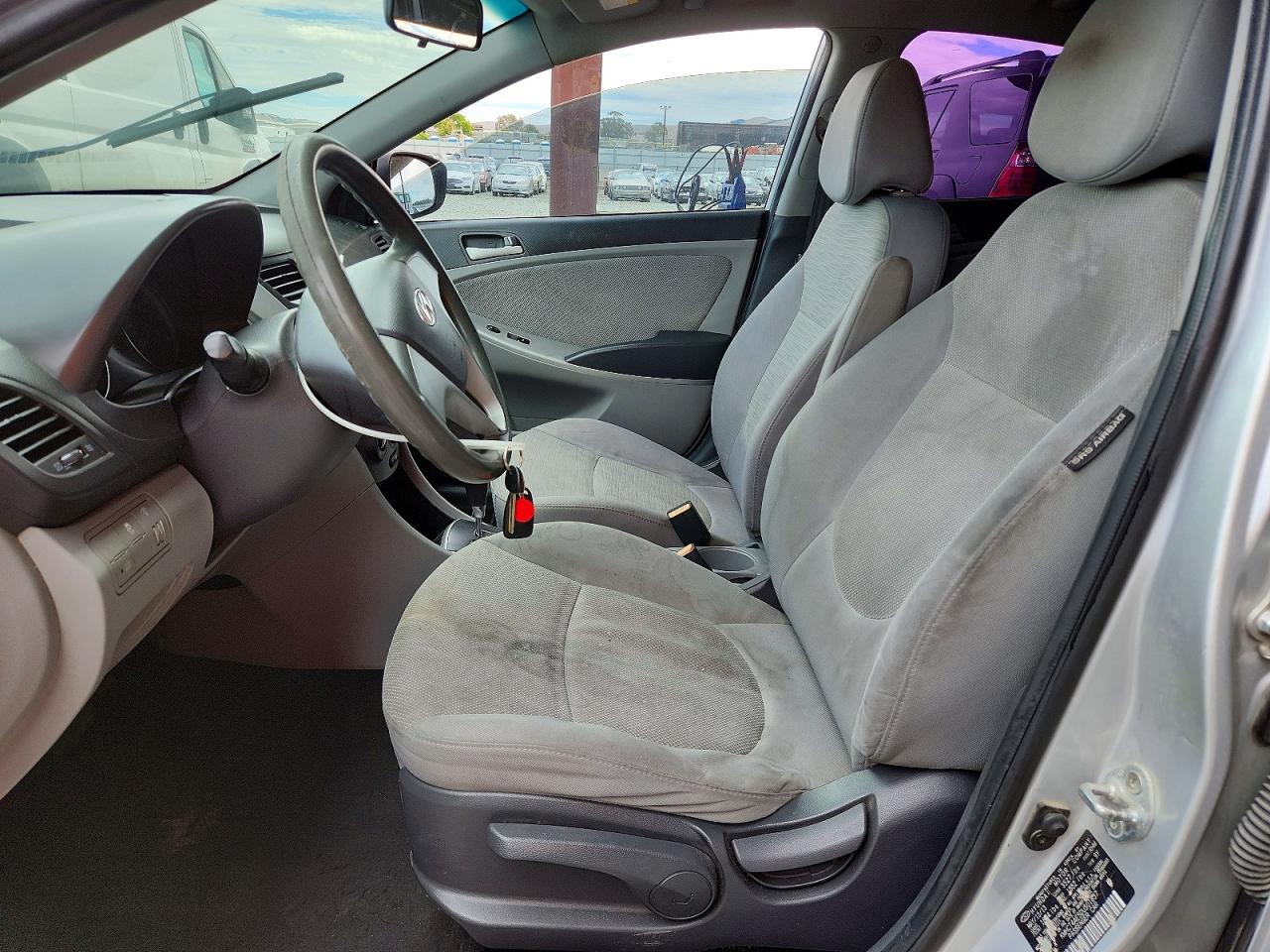 2013 Hyundai Accent Gls Silver vin: KMHCT4AE5DU501837