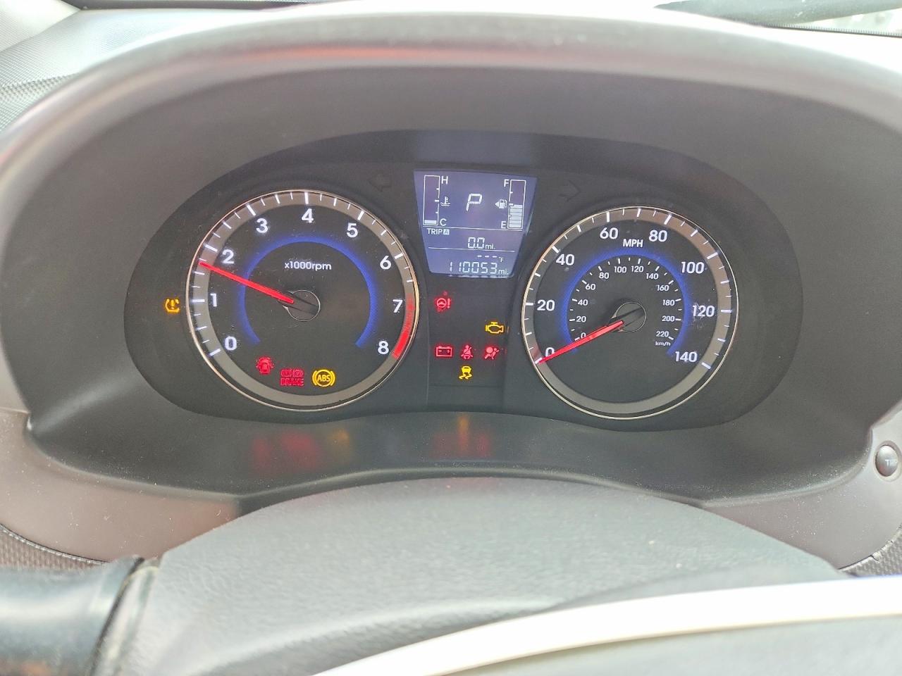2013 Hyundai Accent Gls Silver vin: KMHCT4AE5DU501837
