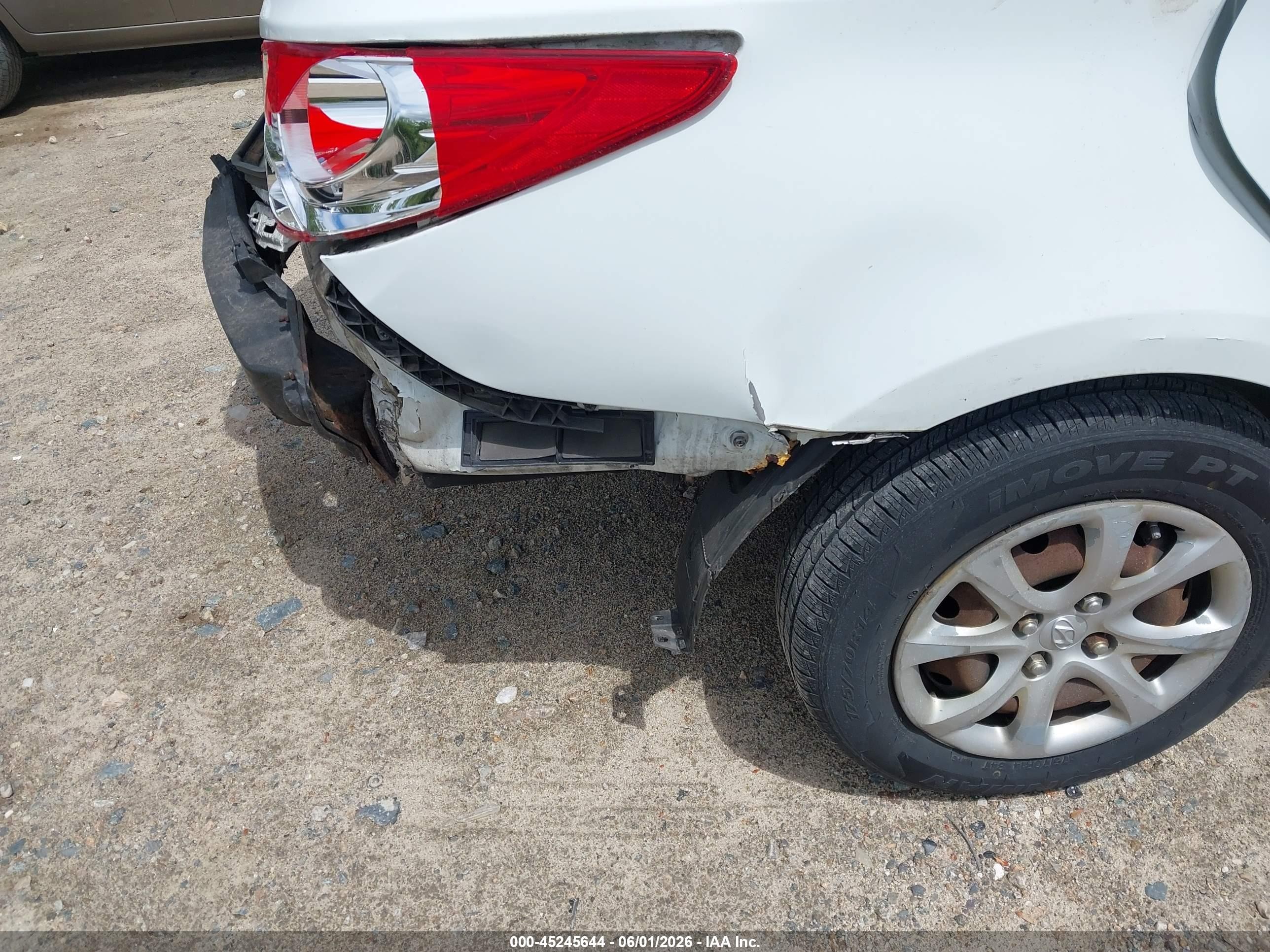 2013 Hyundai Accent Gls White vin: KMHCT4AE5DU507072