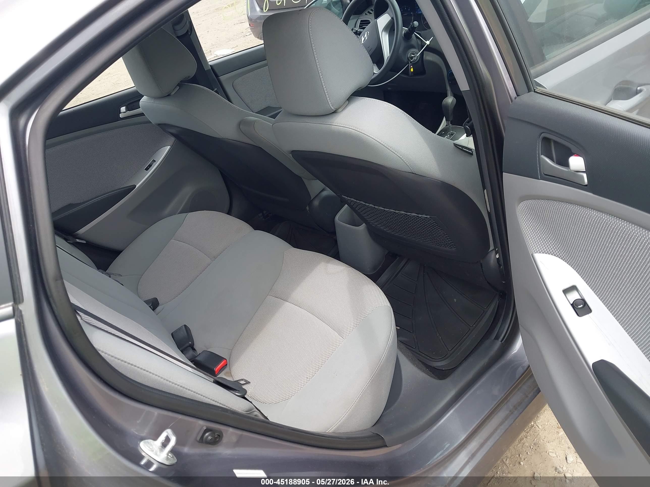 2013 Hyundai Accent Gls Gray vin: KMHCT4AE5DU507542