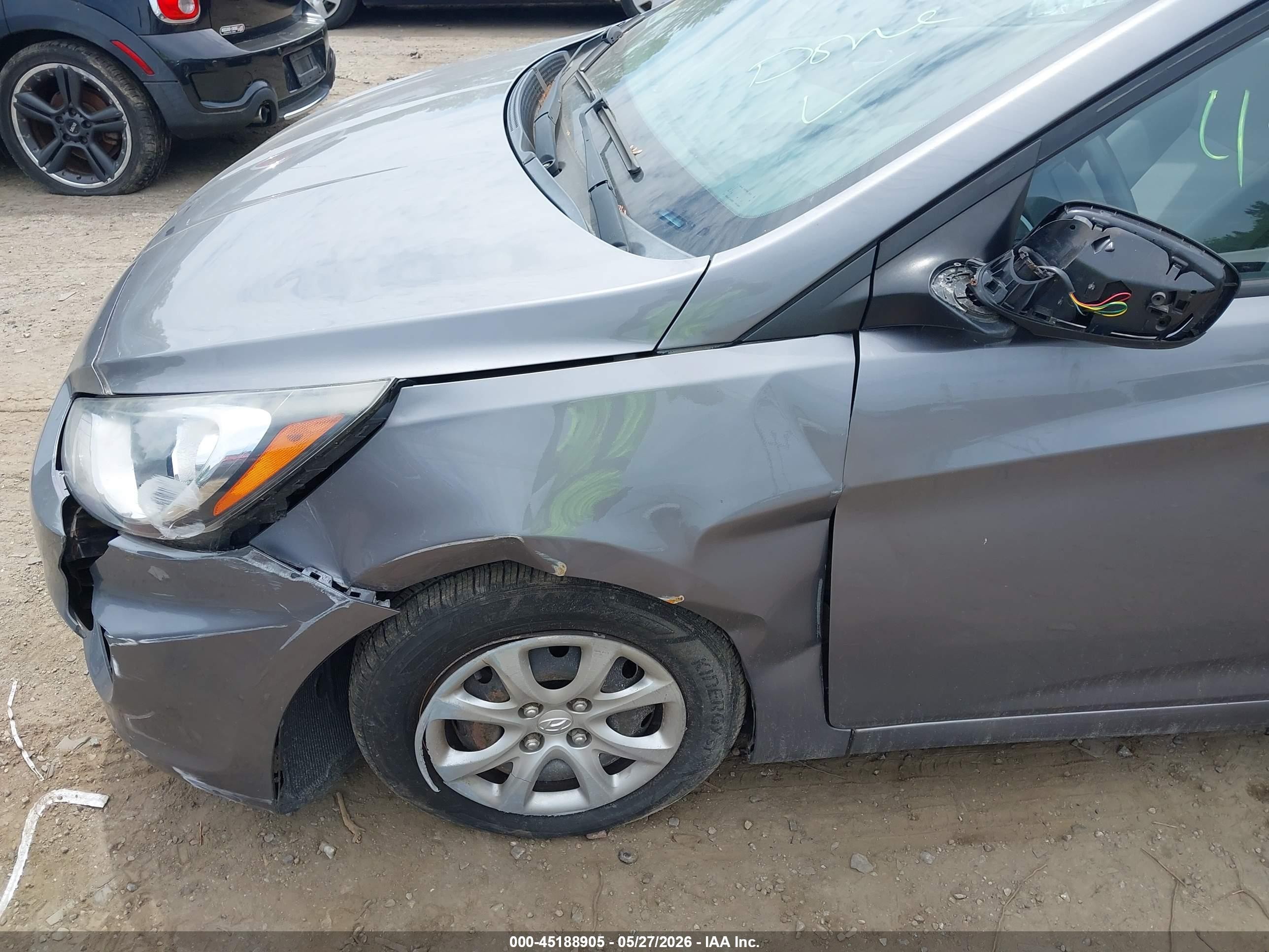 2013 Hyundai Accent Gls Gray vin: KMHCT4AE5DU507542