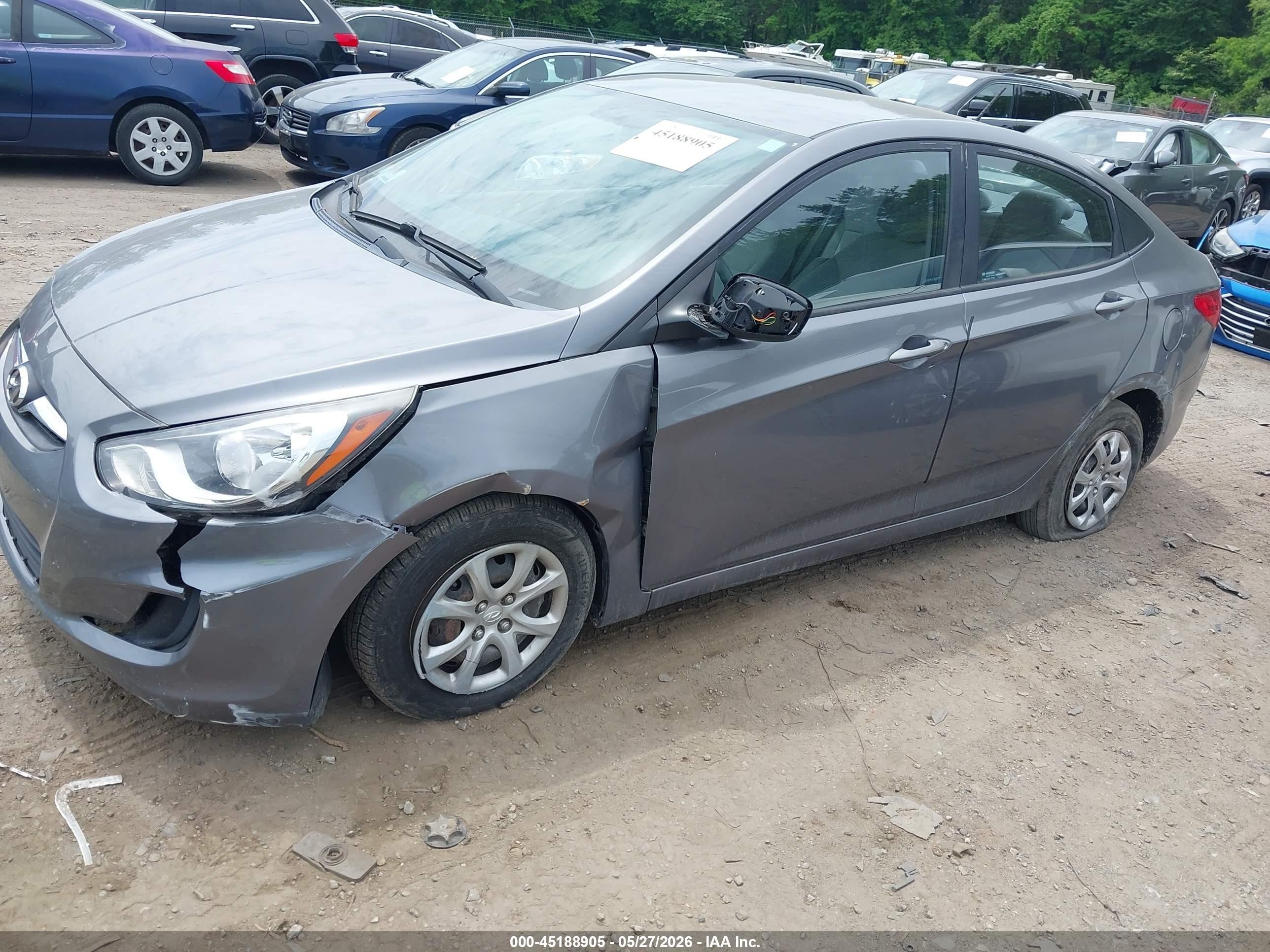 2013 Hyundai Accent Gls Gray vin: KMHCT4AE5DU507542