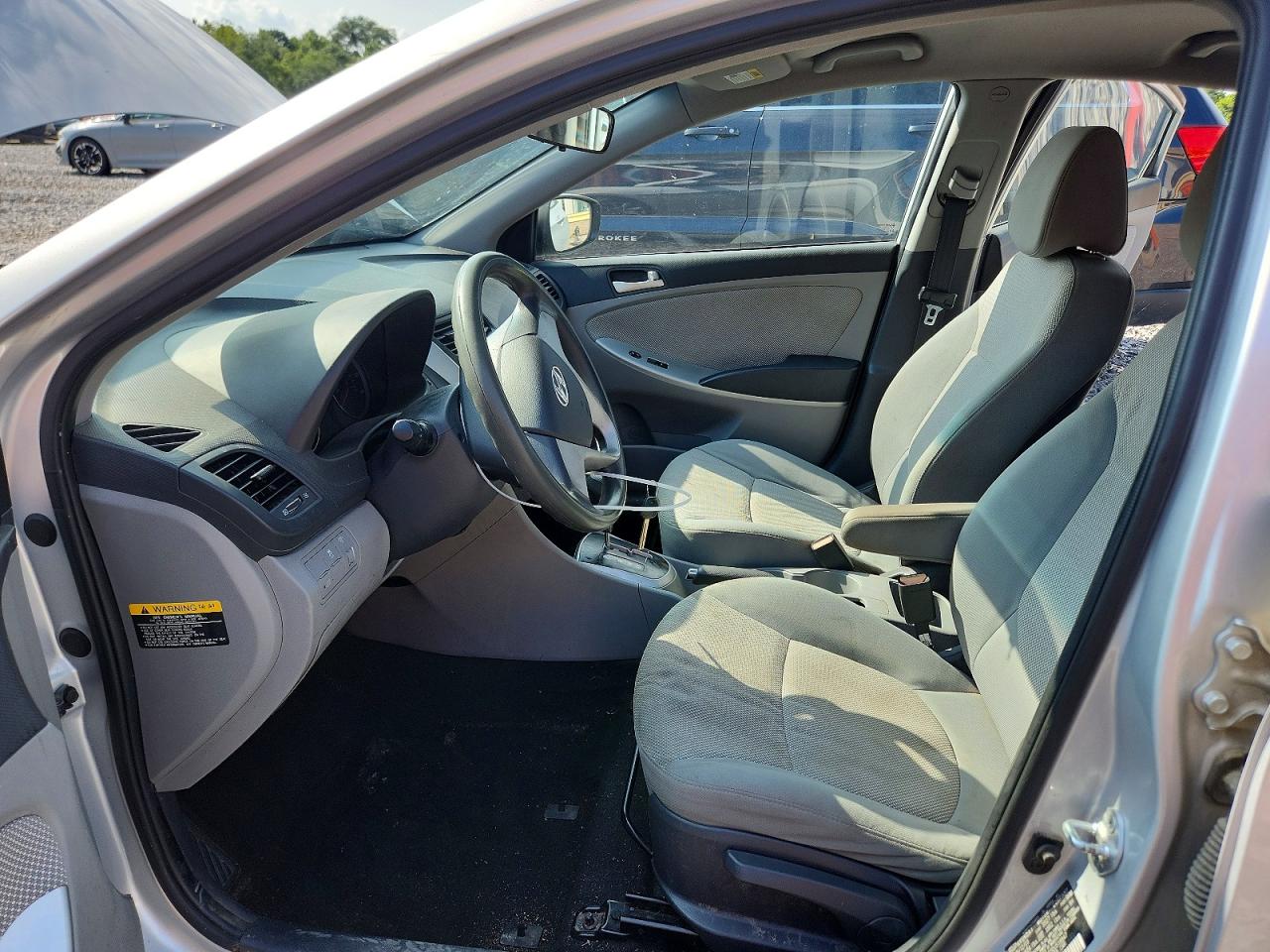 2013 Hyundai Accent Gls Серебряный vin: KMHCT4AE5DU518847