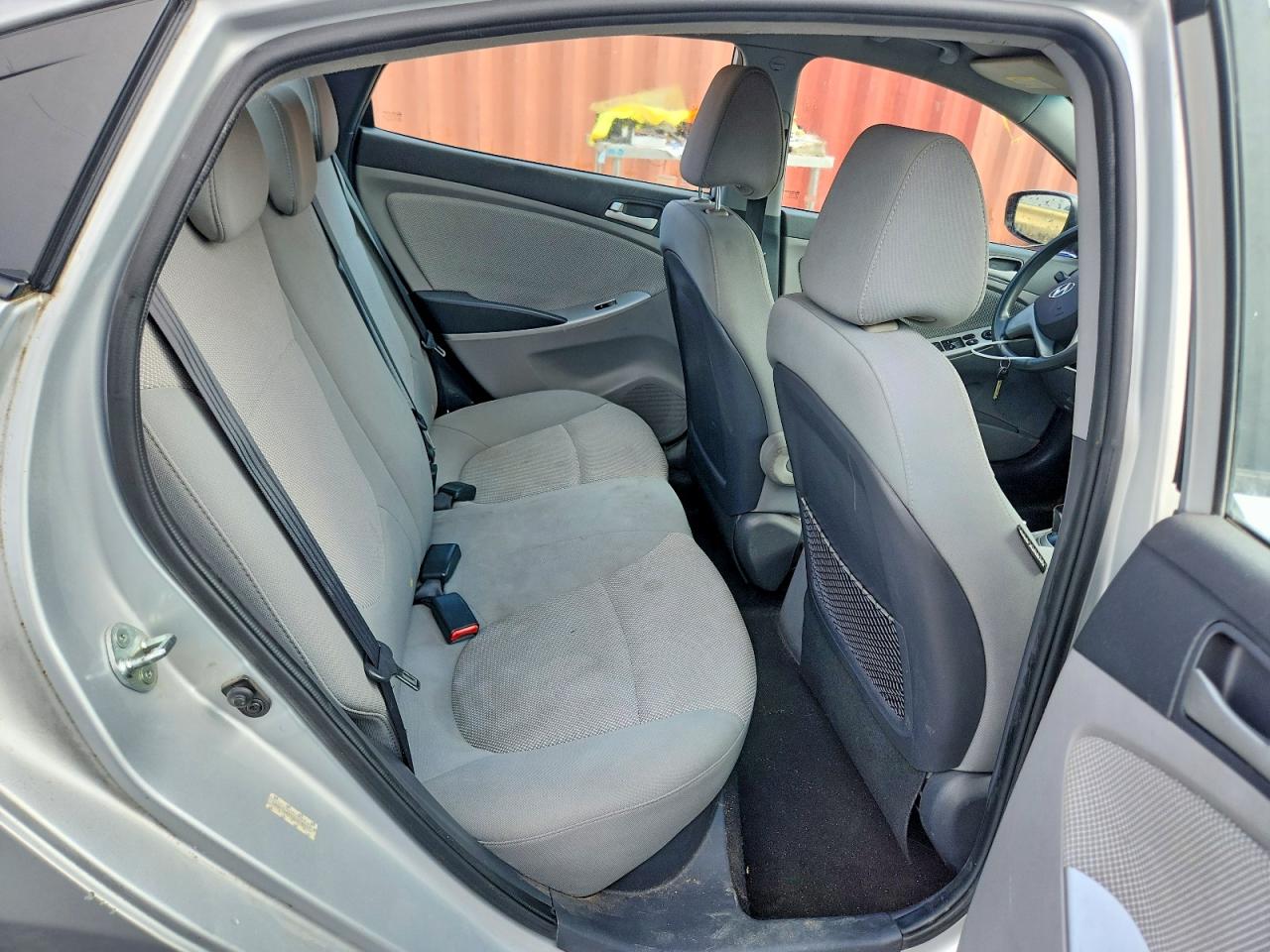 2013 Hyundai Accent Gls Серебряный vin: KMHCT4AE5DU518847