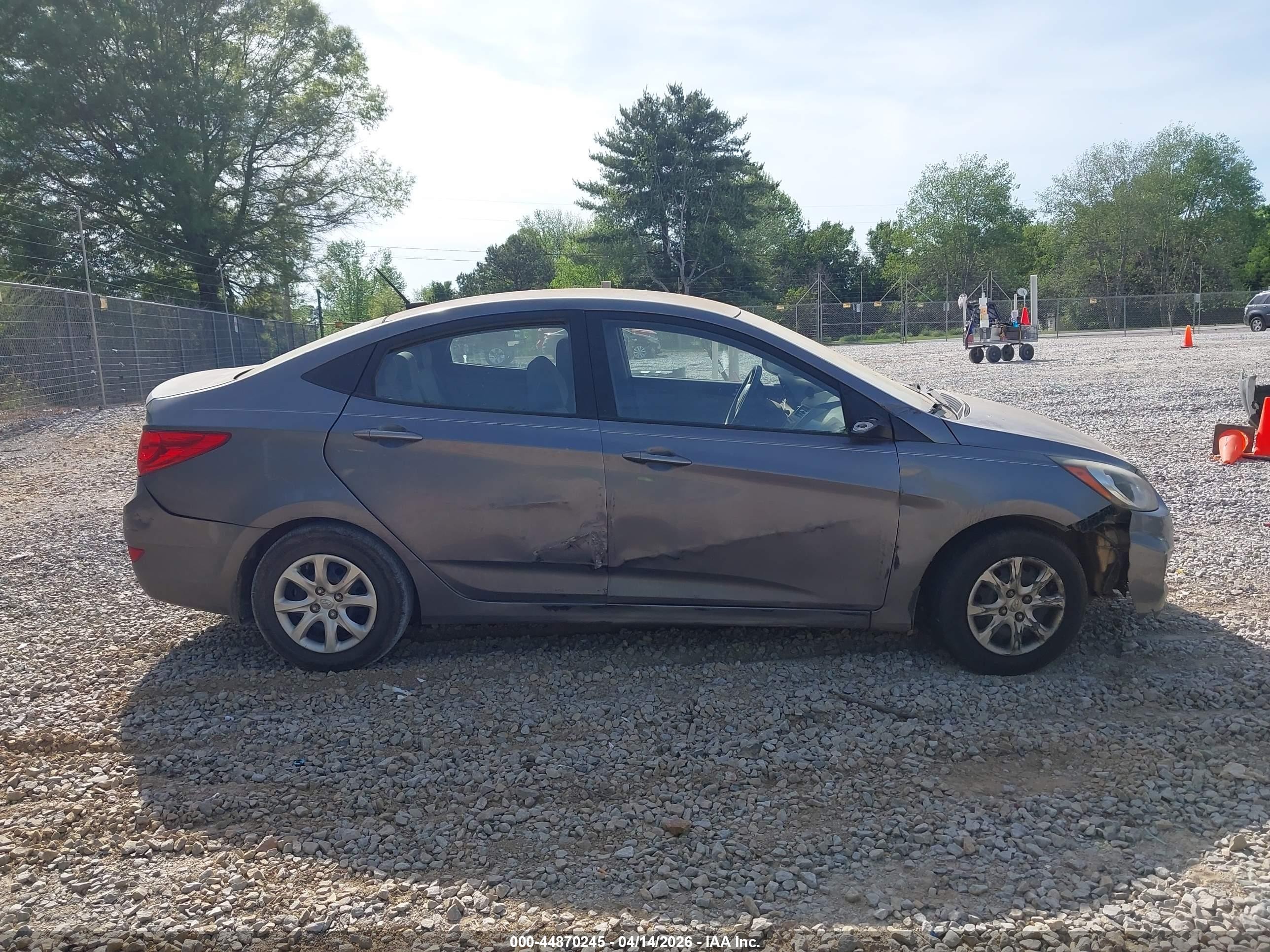 2013 Hyundai Accent Gls Серый vin: KMHCT4AE5DU577929