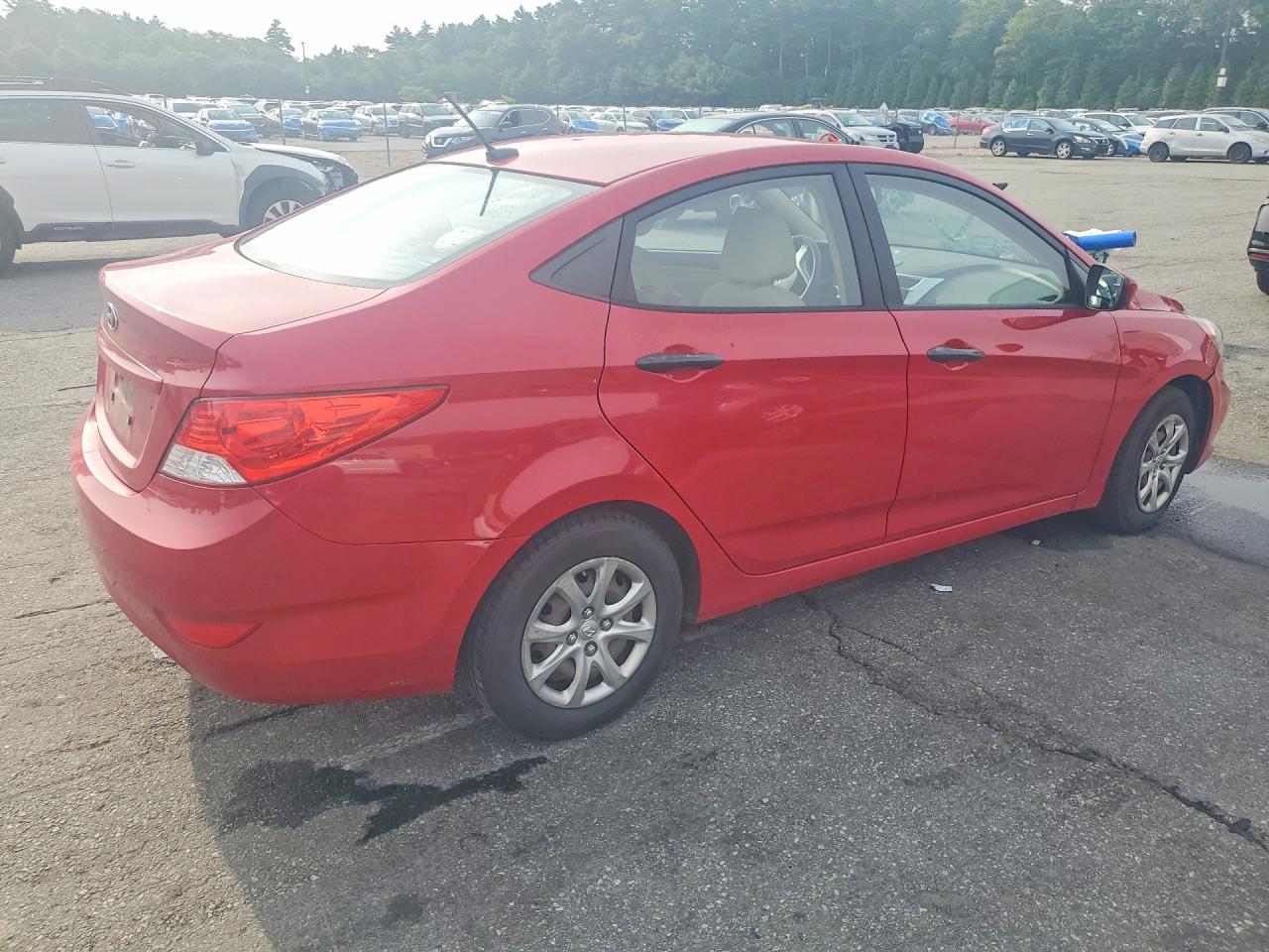 2013 Hyundai Accent Gls Red vin: KMHCT4AE5DU586209