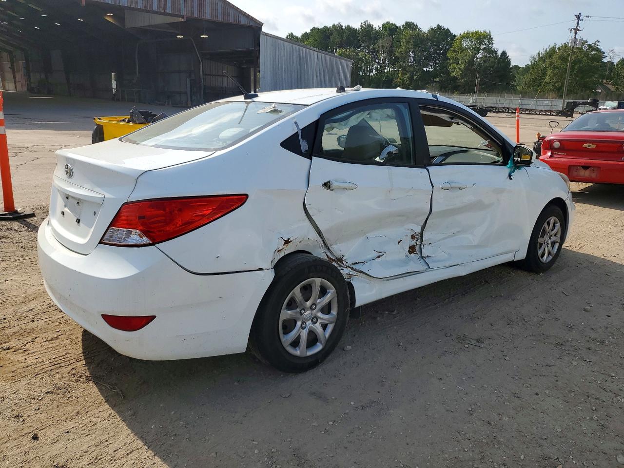 2014 Hyundai Accent Gls White vin: KMHCT4AE5EU607609