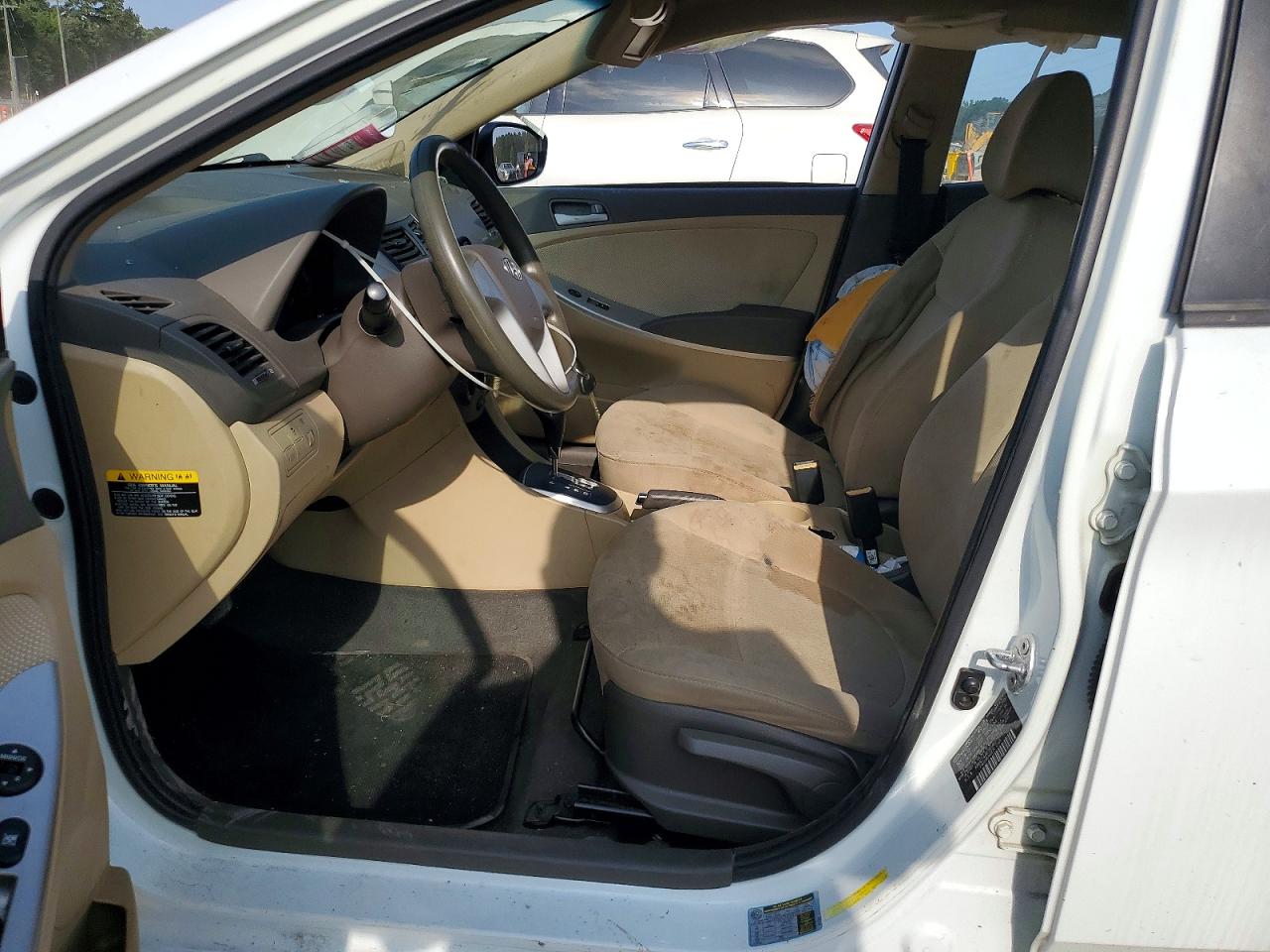 2014 Hyundai Accent Gls White vin: KMHCT4AE5EU607609