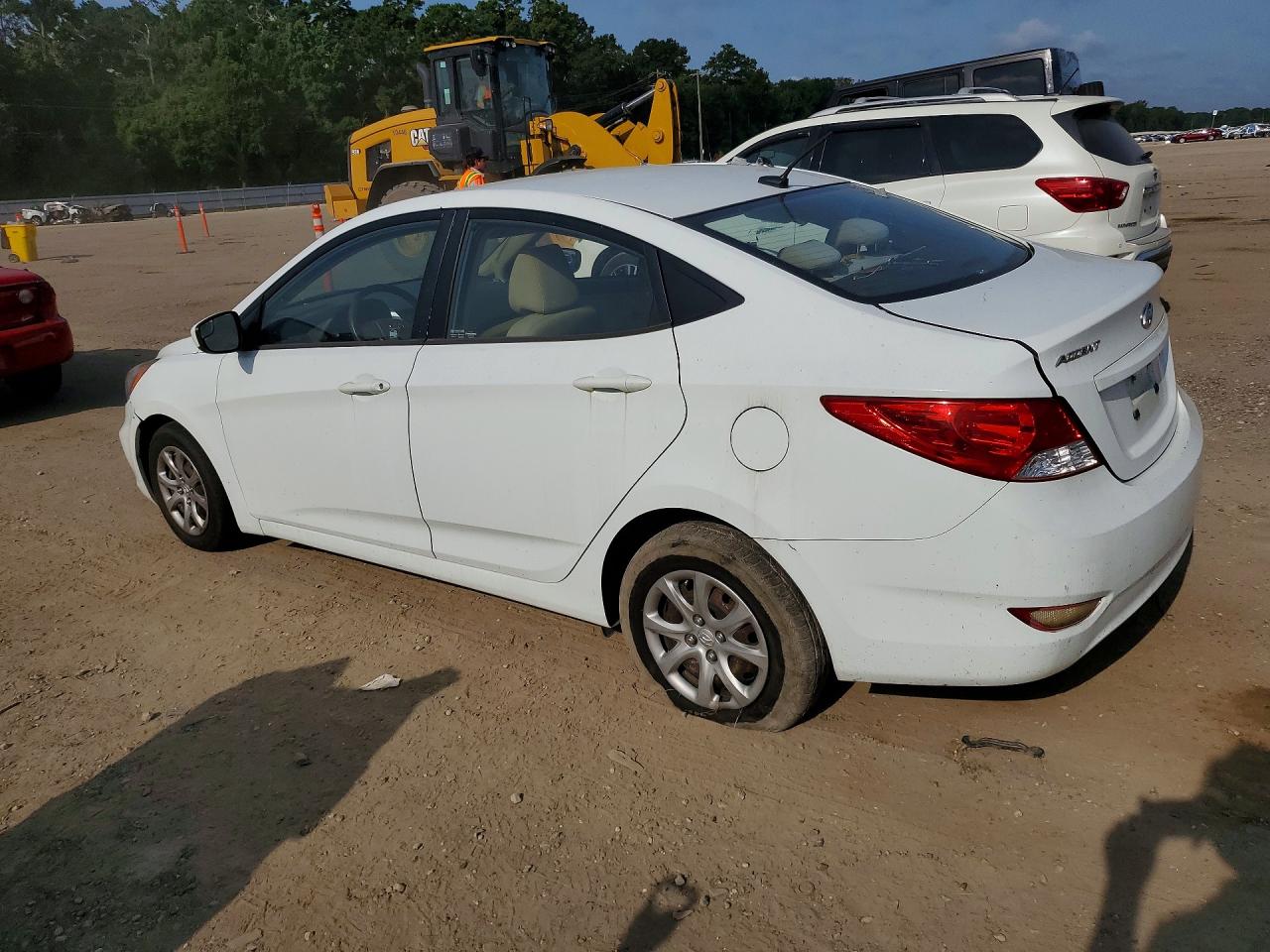 2014 Hyundai Accent Gls White vin: KMHCT4AE5EU607609