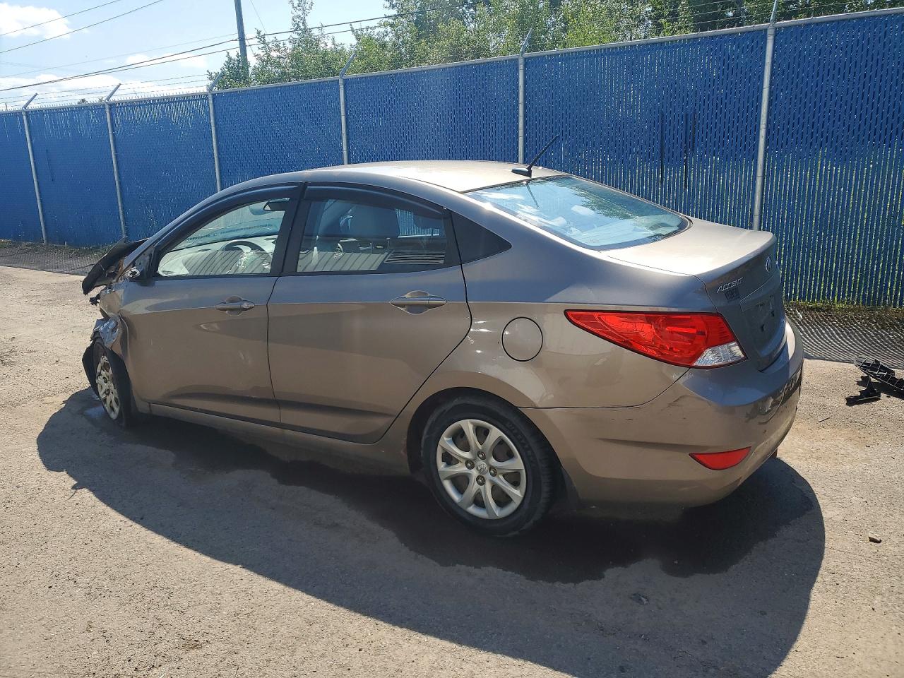 2014 Hyundai Accent Gls Tan vin: KMHCT4AE5EU608355