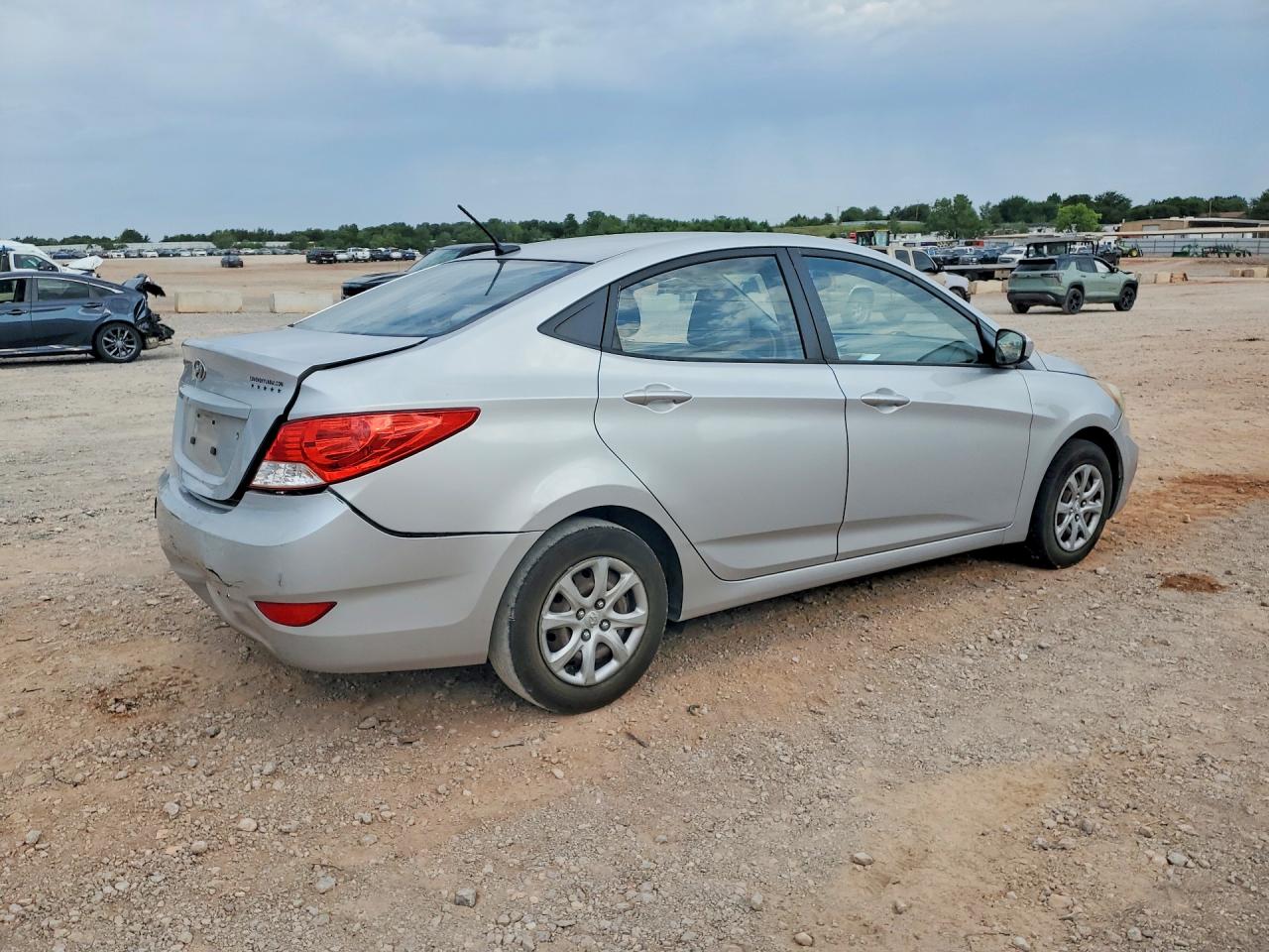 2014 Hyundai Accent Gls Silver vin: KMHCT4AE5EU608629