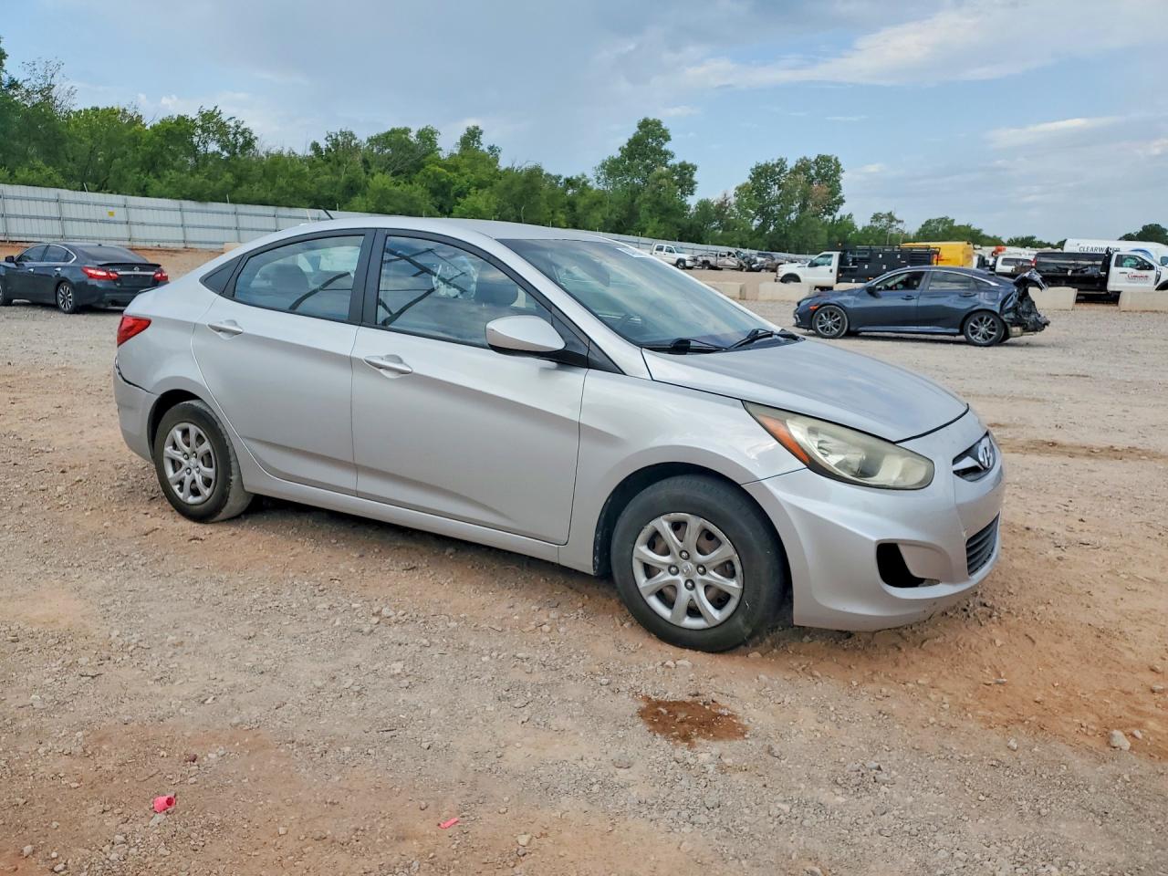 2014 Hyundai Accent Gls Silver vin: KMHCT4AE5EU608629
