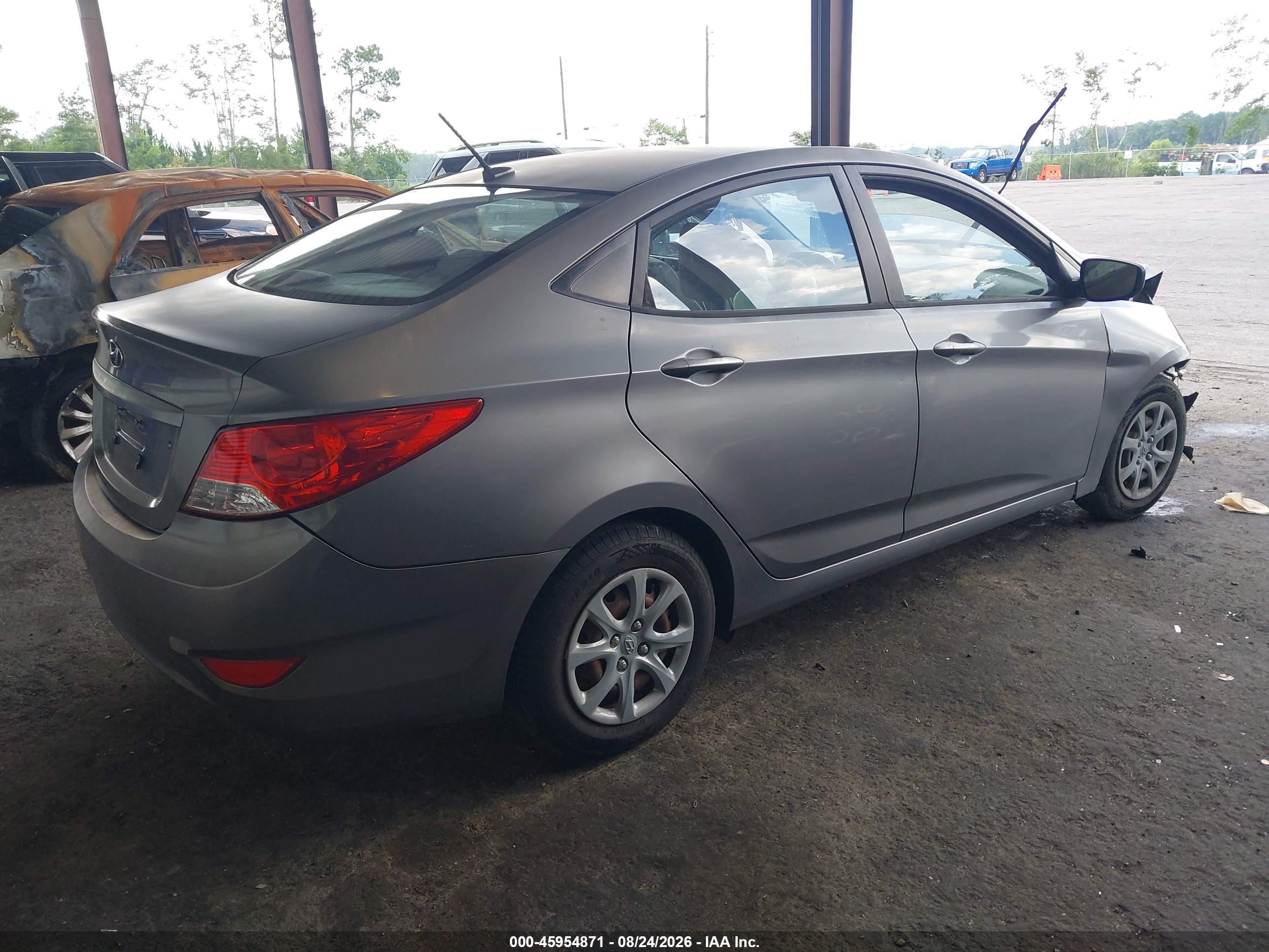 2014 Hyundai Accent Gls Gray vin: KMHCT4AE5EU664120