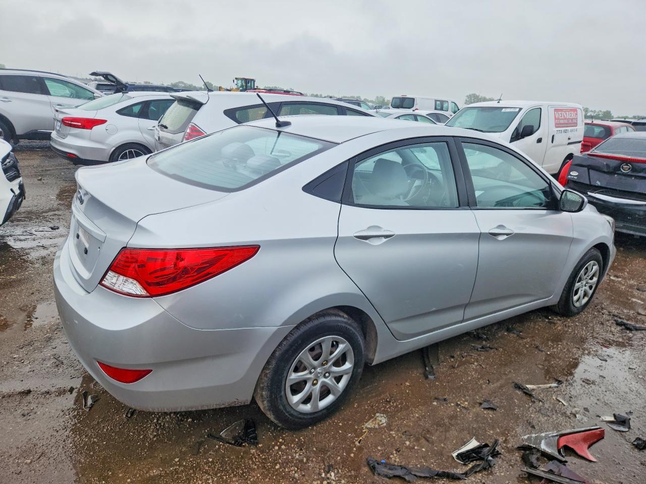 2014 Hyundai Accent Gls Silver vin: KMHCT4AE5EU668412