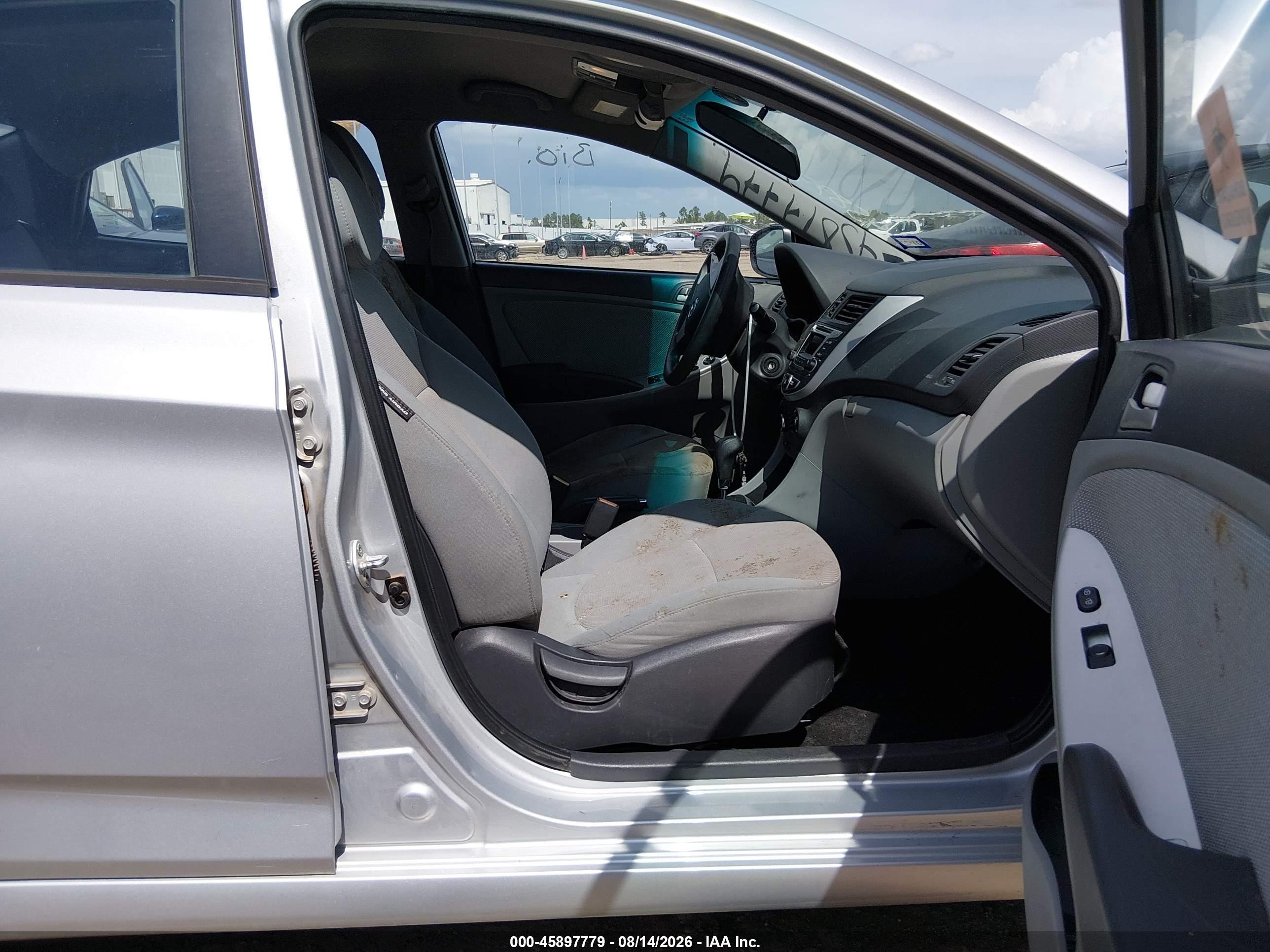 2014 Hyundai Accent Gls Gray vin: KMHCT4AE5EU749989