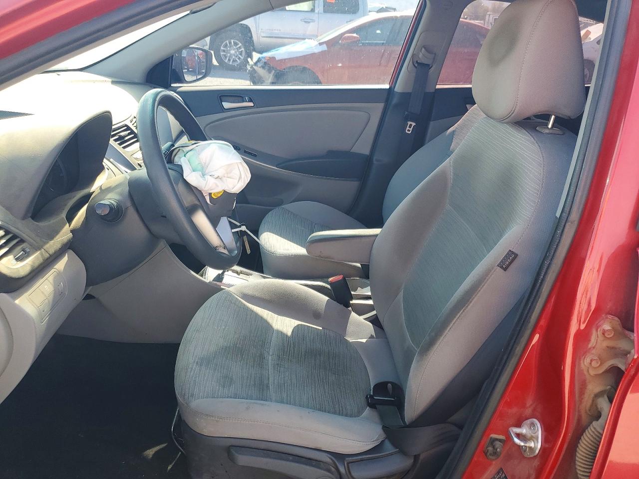 2015 Hyundai Accent Gls Red vin: KMHCT4AE5FU882592