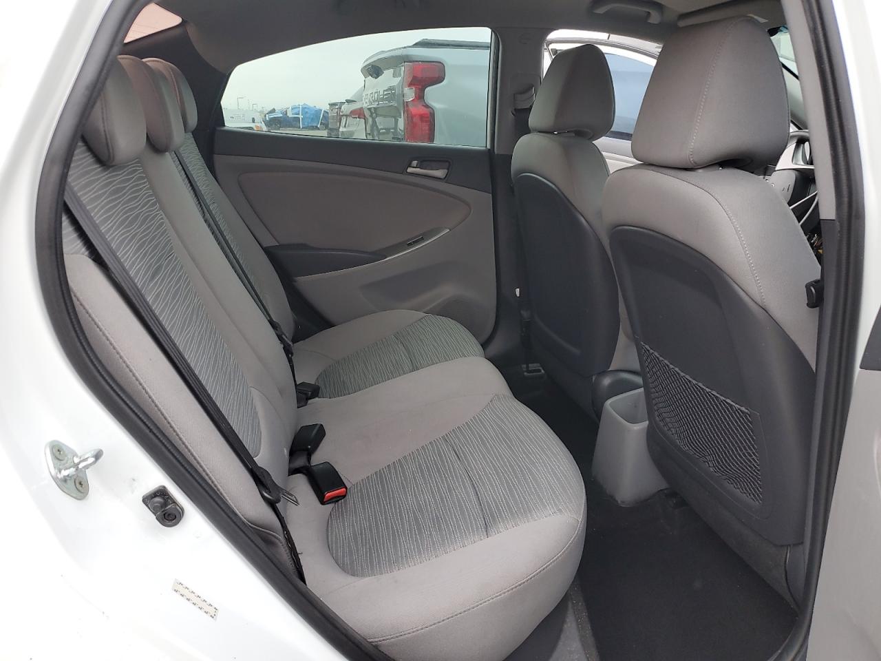 2015 Hyundai Accent Gls White vin: KMHCT4AE5FU884777