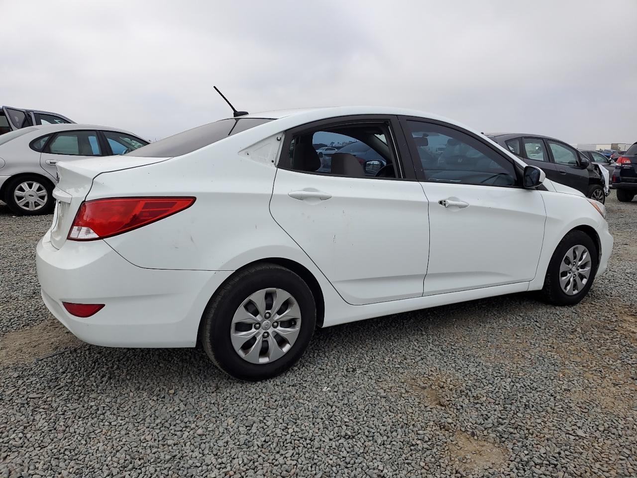2015 Hyundai Accent Gls White vin: KMHCT4AE5FU884777
