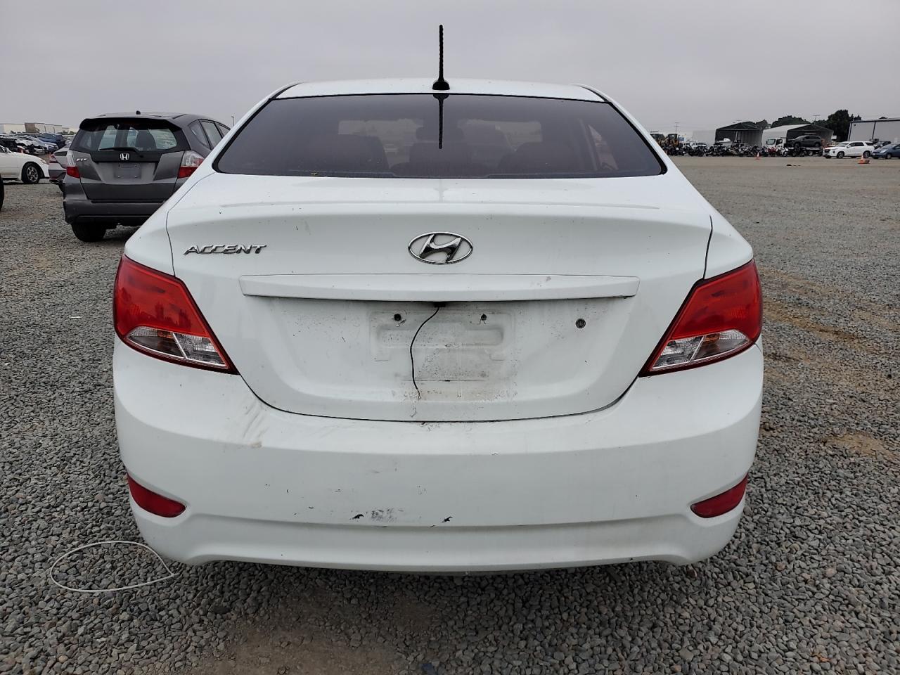 2015 Hyundai Accent Gls White vin: KMHCT4AE5FU884777