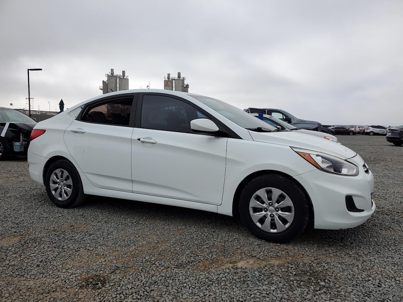 2015 Hyundai Accent Gls White vin: KMHCT4AE5FU884777
