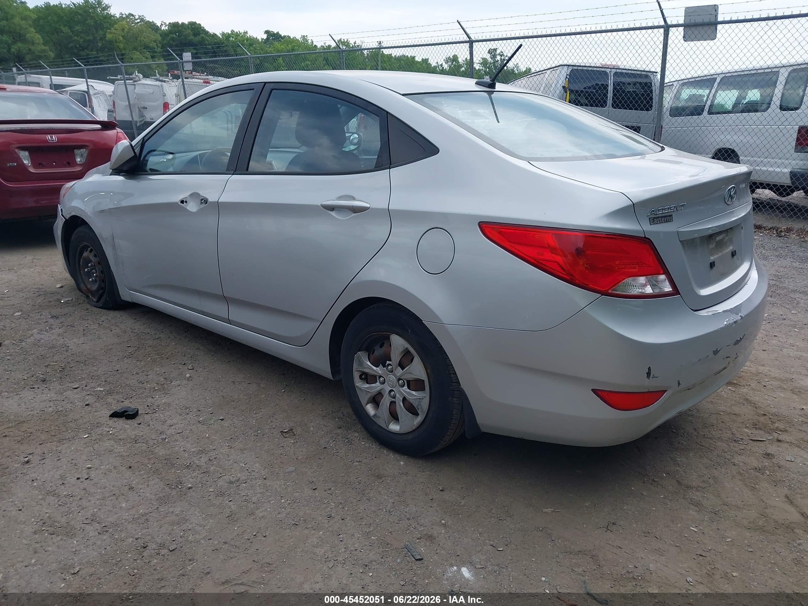 2015 Hyundai Accent Gls Silver vin: KMHCT4AE5FU923125