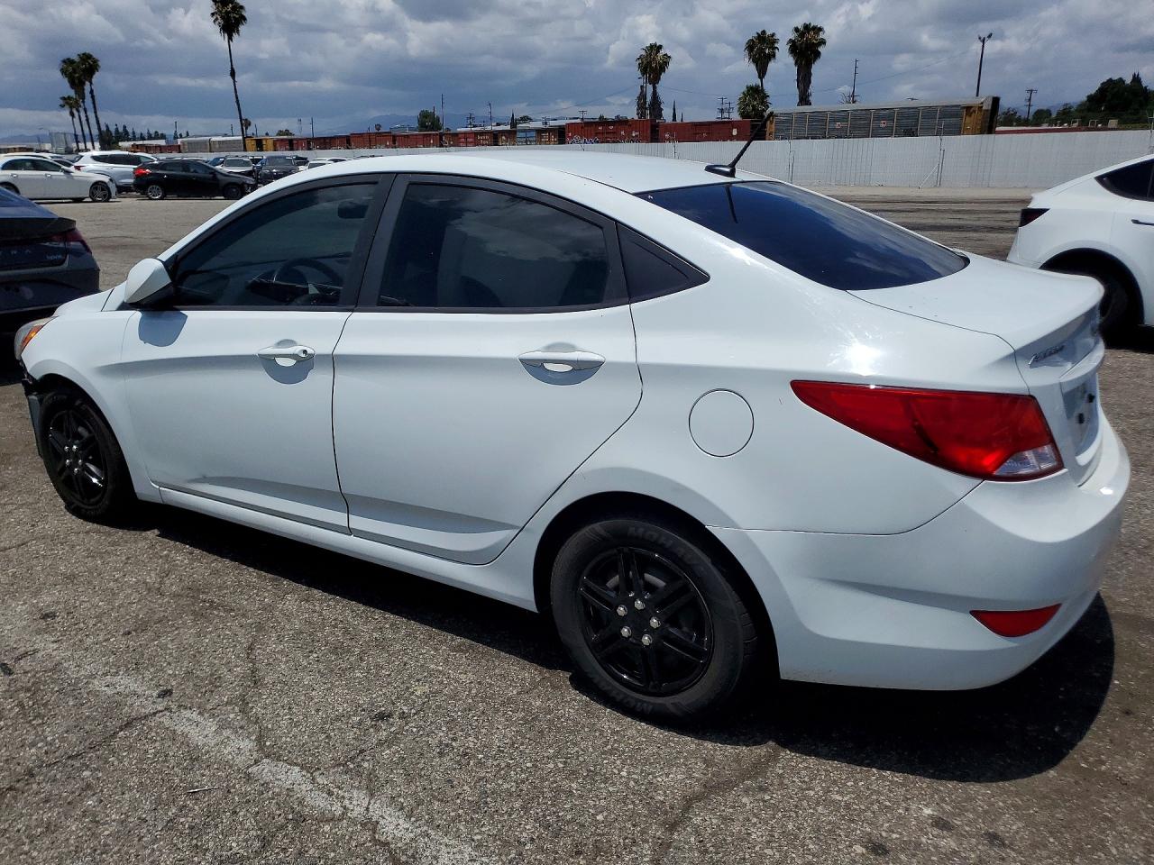2015 Hyundai Accent Gls White vin: KMHCT4AE5FU928888