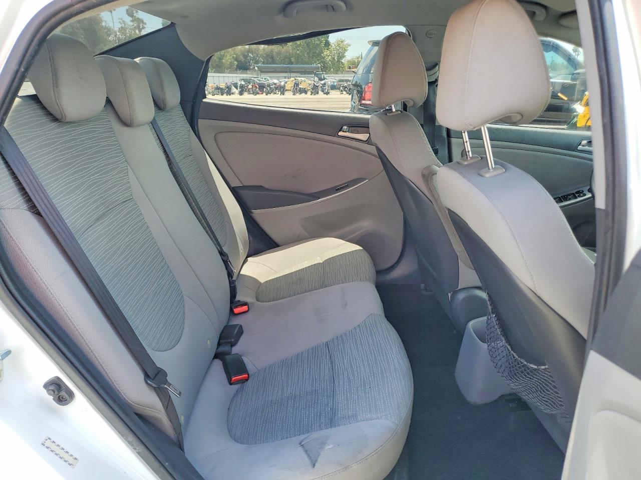 2015 Hyundai Accent Gls White vin: KMHCT4AE5FU928888