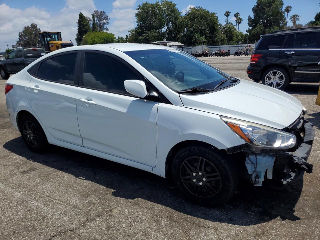 2015 Hyundai Accent Gls White vin: KMHCT4AE5FU928888