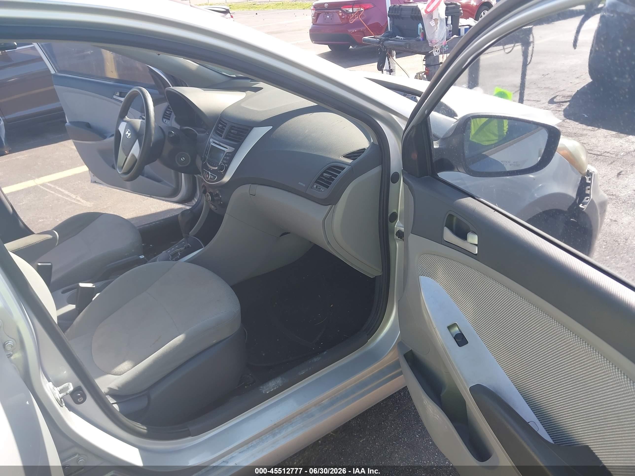 2012 Hyundai Accent Gls Gray vin: KMHCT4AE6CU116107
