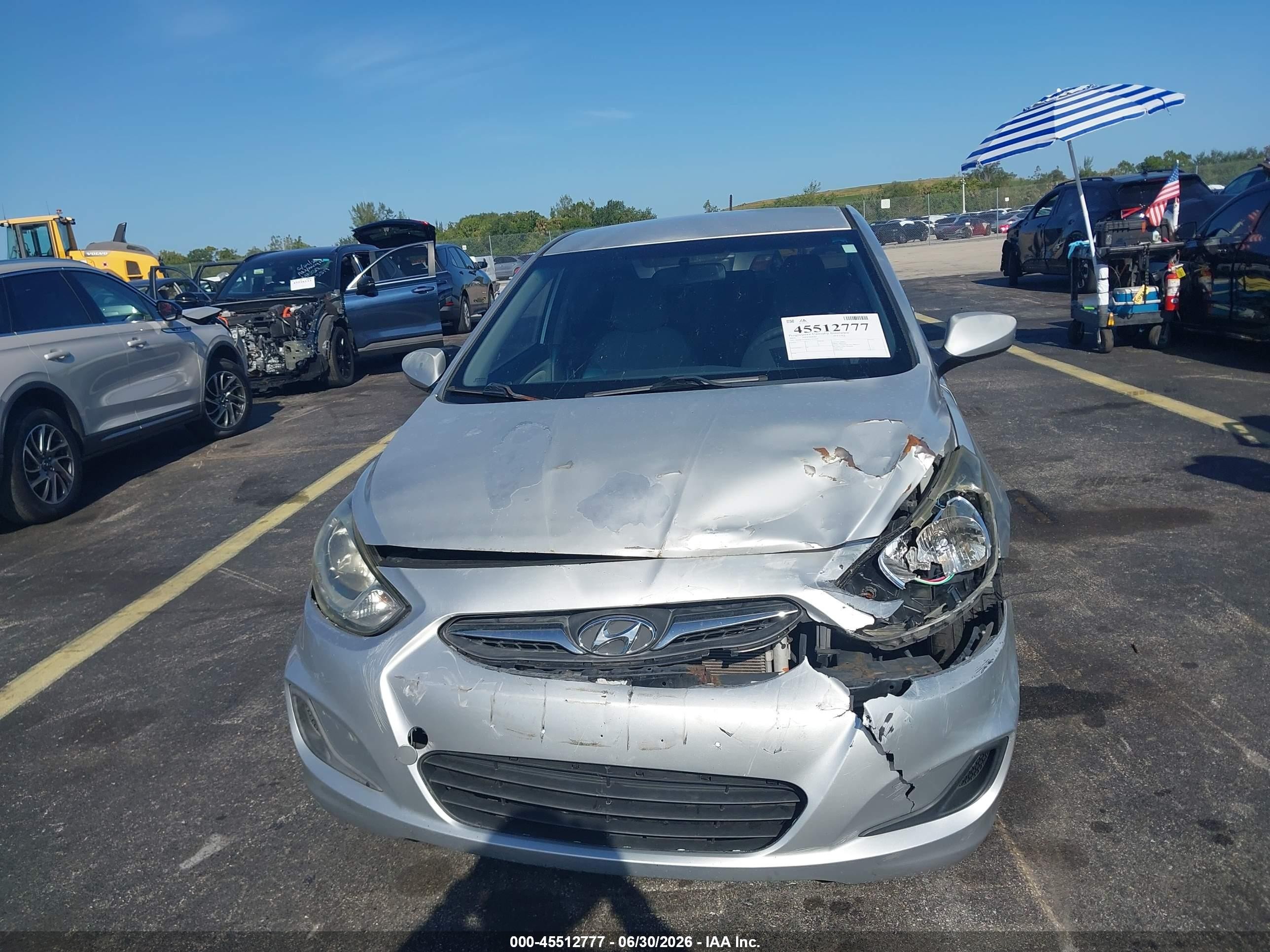 2012 Hyundai Accent Gls Gray vin: KMHCT4AE6CU116107