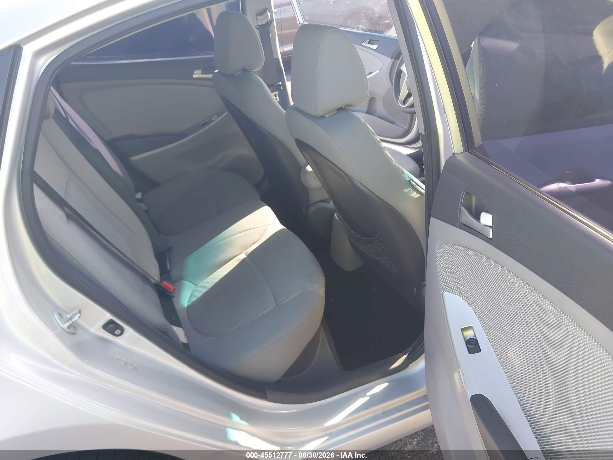 2012 Hyundai Accent Gls Gray vin: KMHCT4AE6CU116107
