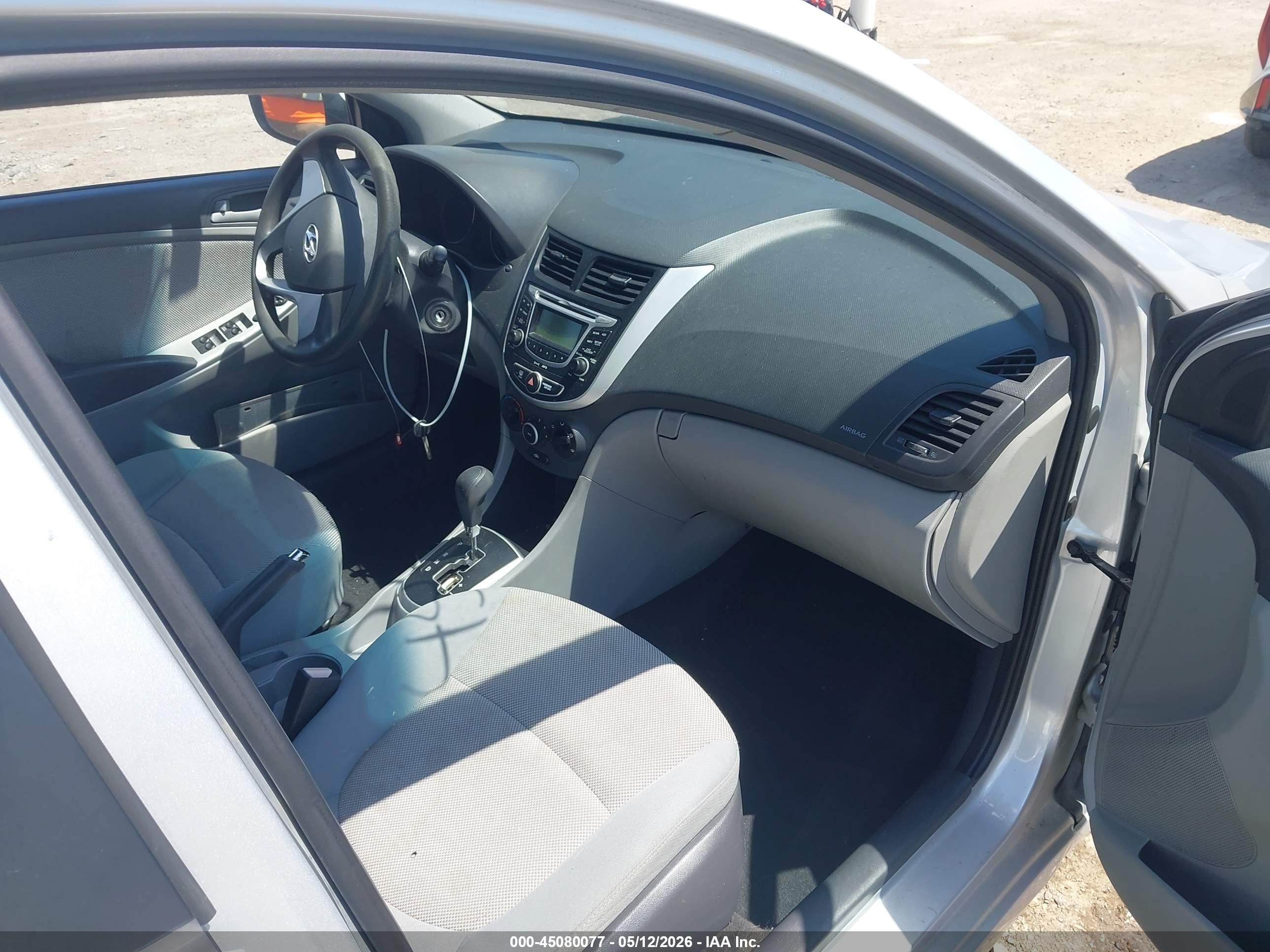 2012 Hyundai Accent Gls Silver vin: KMHCT4AE6CU212240